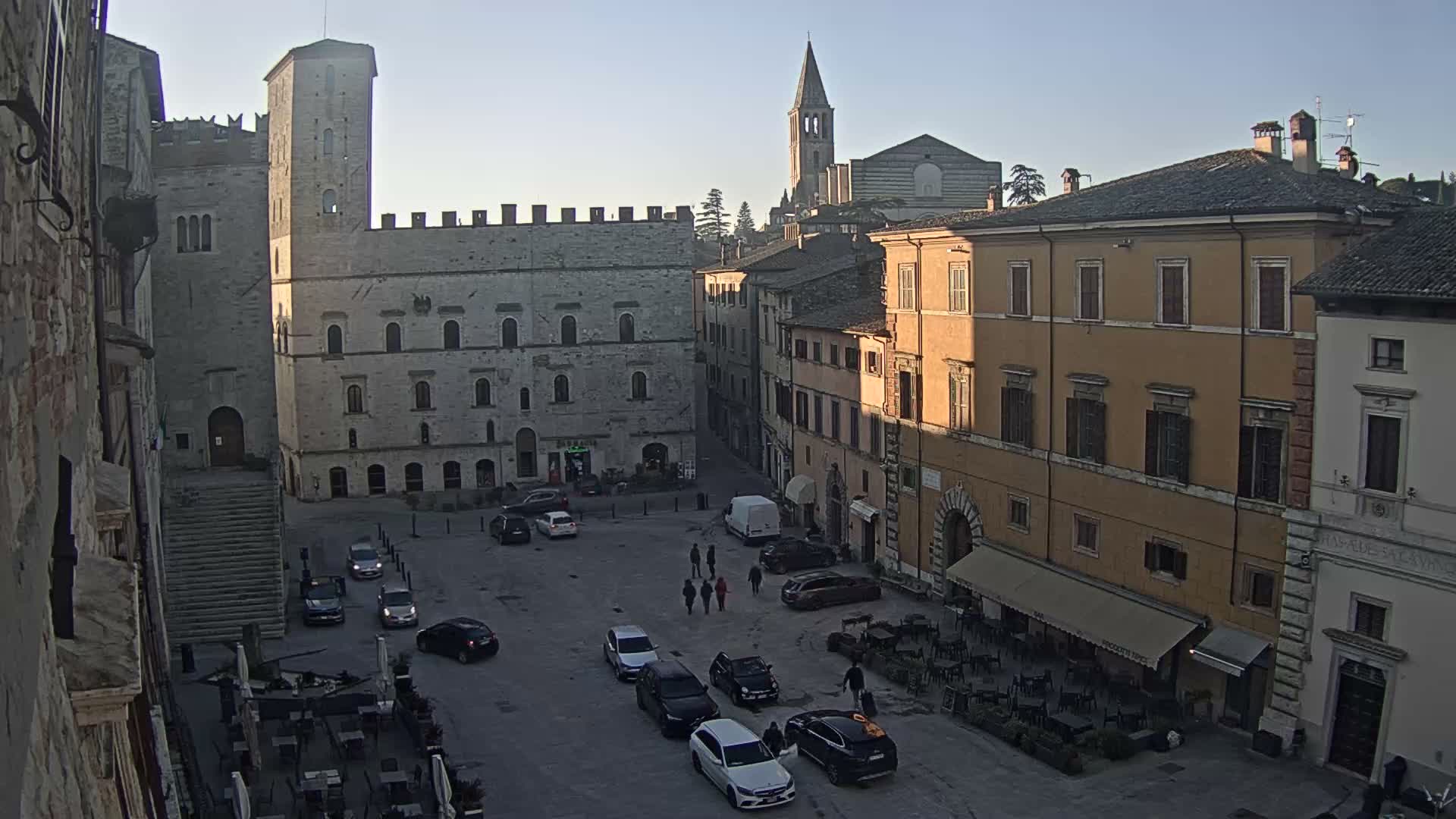 Todi, Piazza del Popolo Square Live Cam - Todi, Perugia, Umbria, Italia
