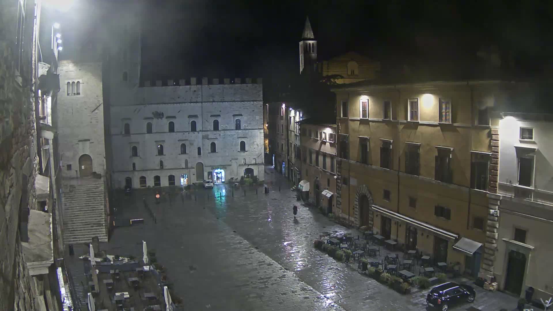 Todi, Piazza del Popolo Square Live Cam - Todi, Perugia, Umbria, Italia