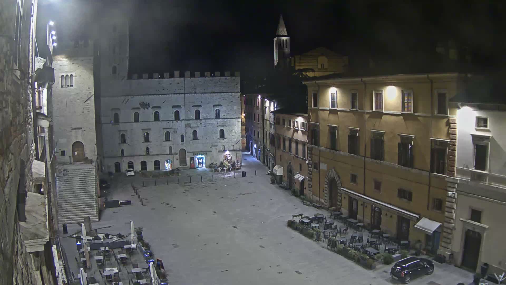 Todi, Piazza del Popolo Square Live Cam - Todi, Perugia, Umbria, Italia