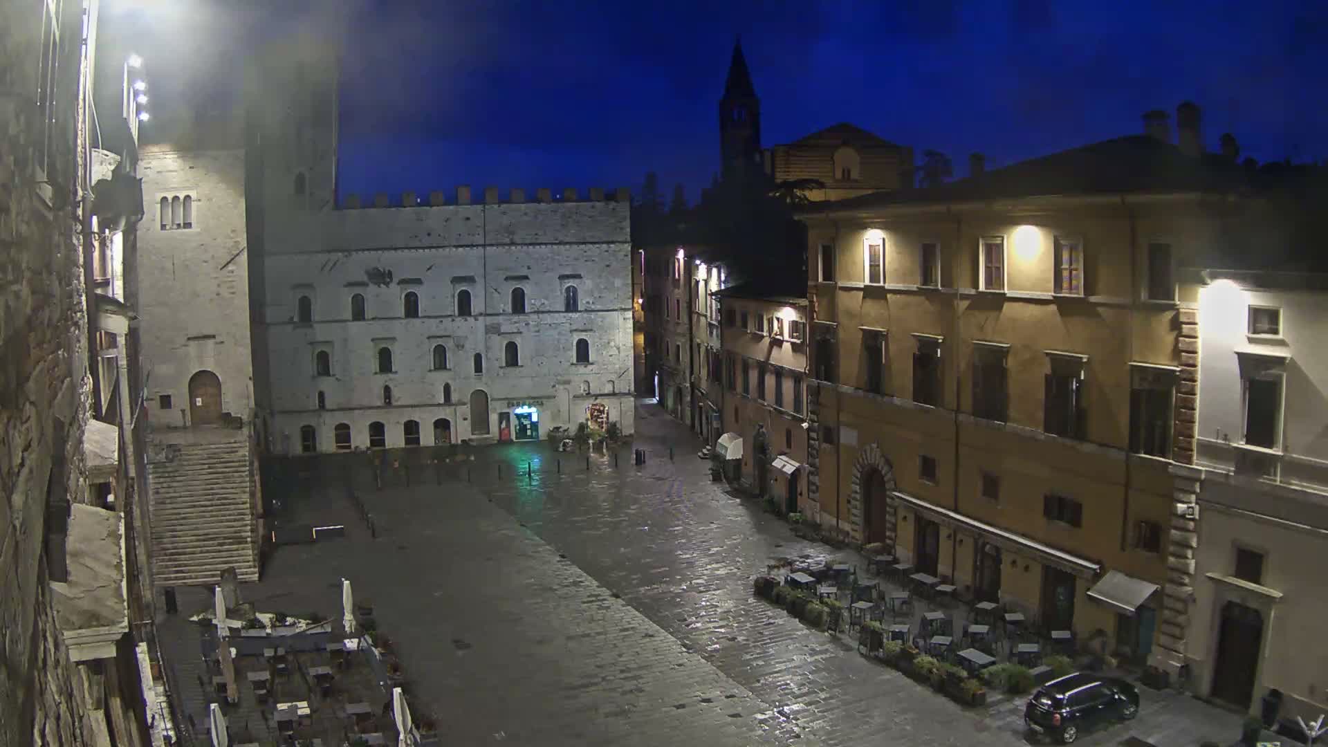 Todi, Piazza del Popolo Square Live Cam - Todi, Perugia, Umbria, Italia