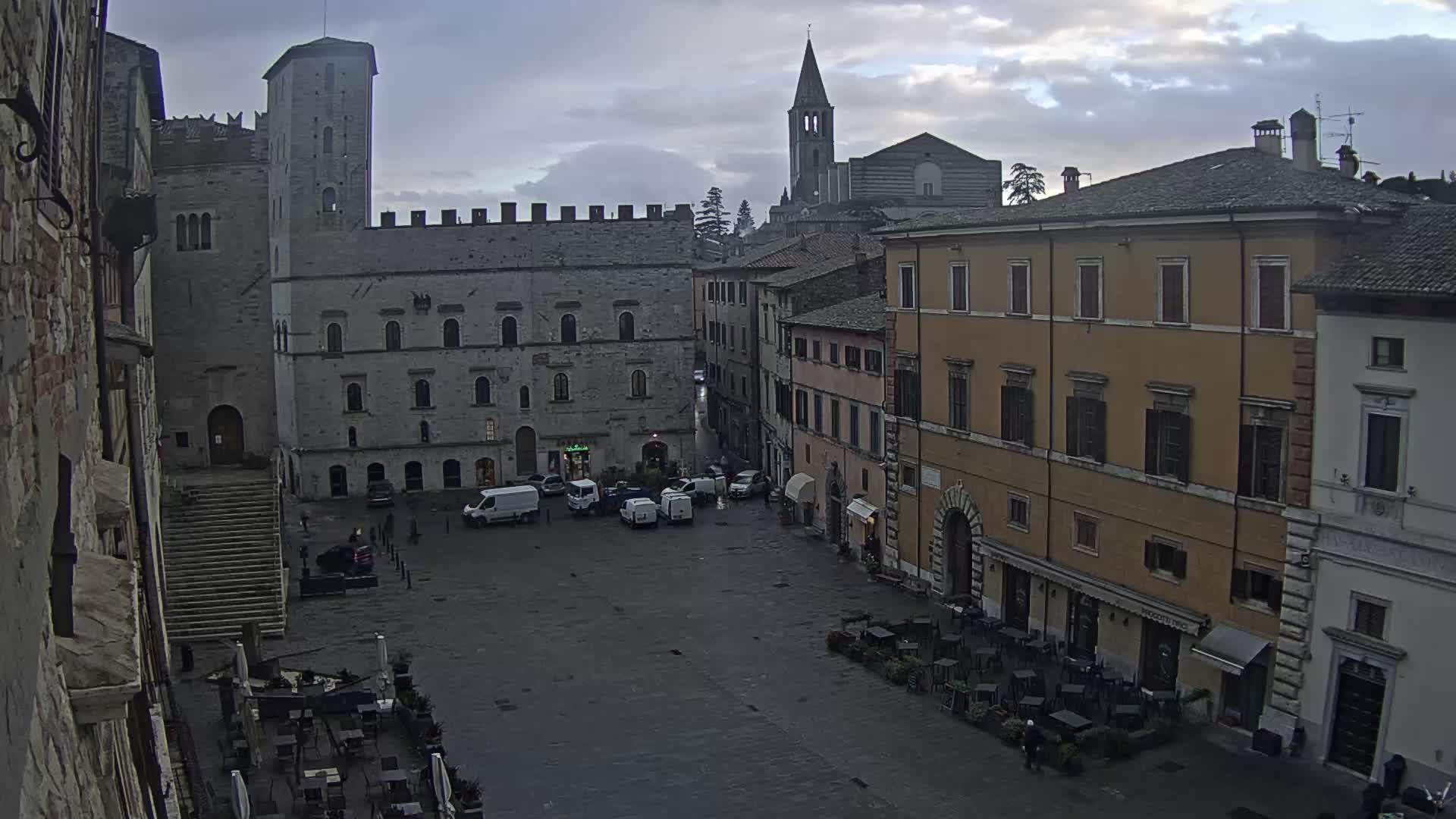 Todi, Piazza del Popolo Square Live Cam - Todi, Perugia, Umbria, Italia