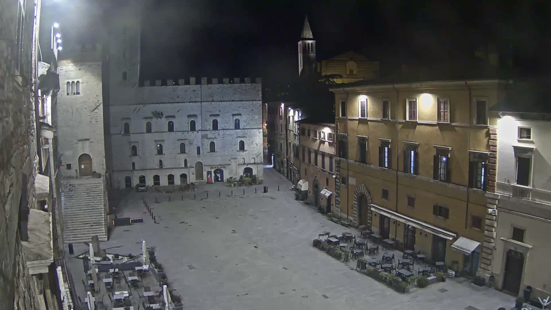 Todi, Piazza del Popolo Square Live Cam - Todi, Perugia, Umbria, Italia