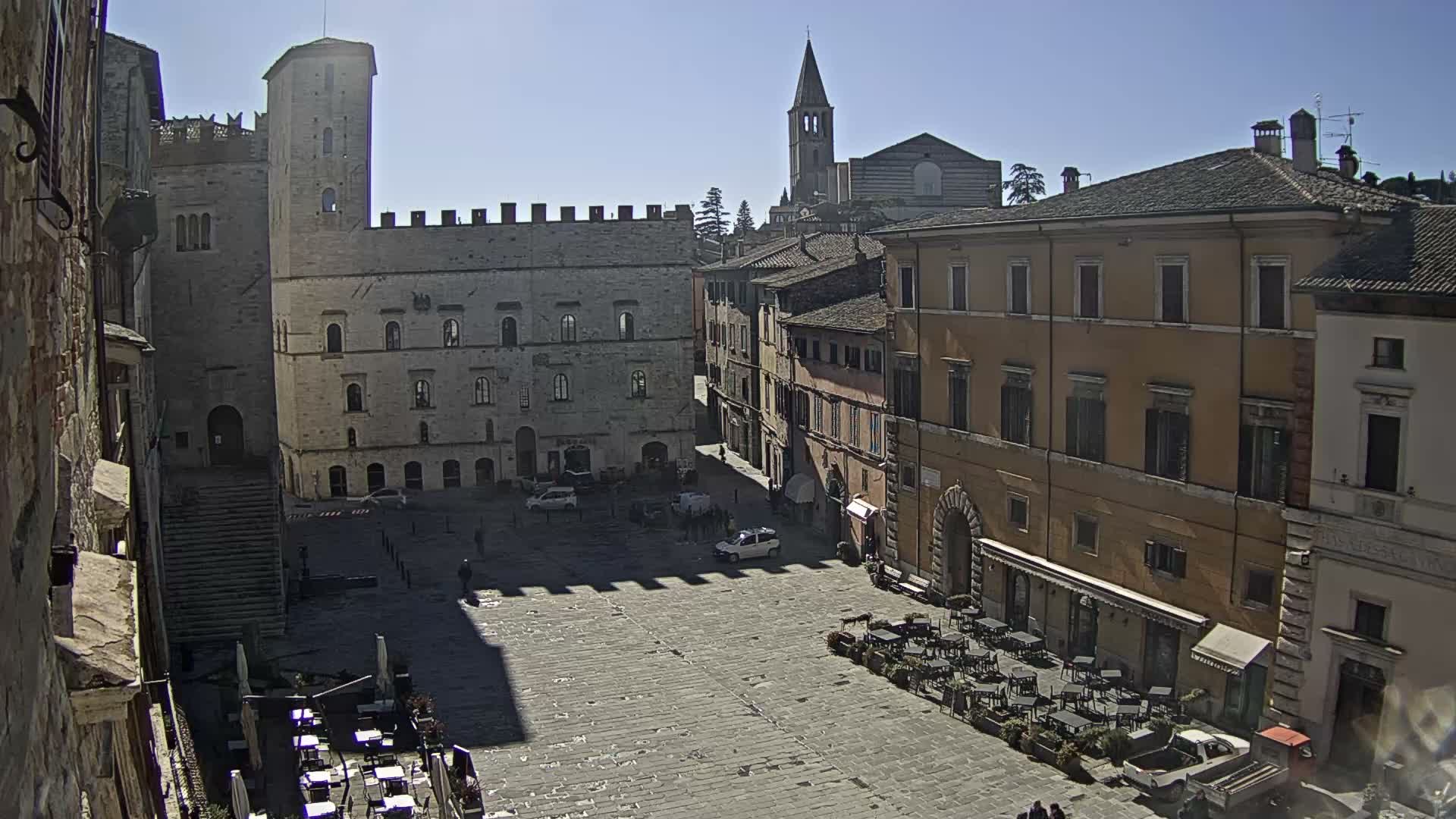 Todi, Piazza del Popolo Square Live Cam - Todi, Perugia, Umbria, Italia