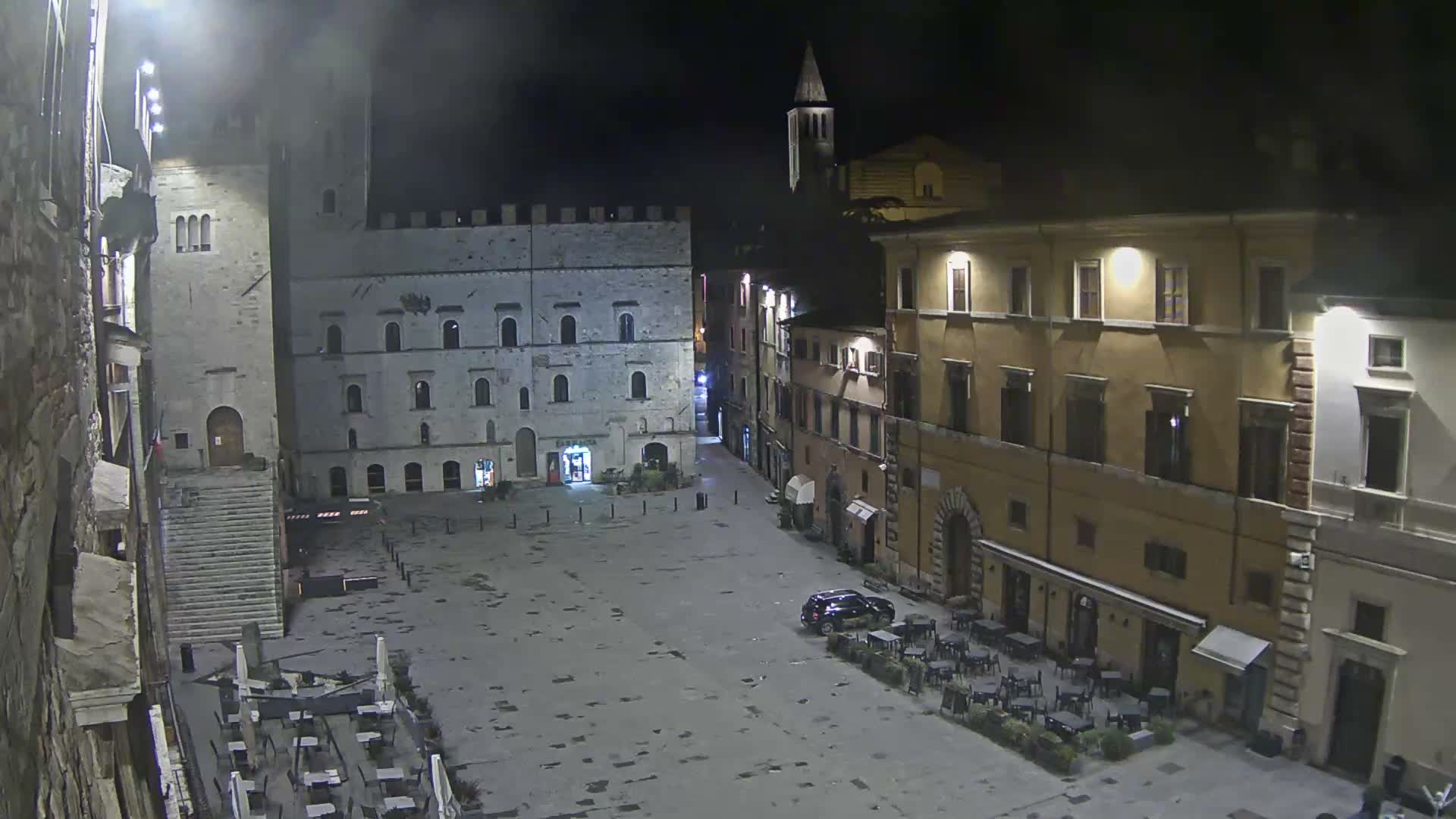 Todi, Piazza del Popolo Square Live Cam - Todi, Perugia, Umbria, Italia