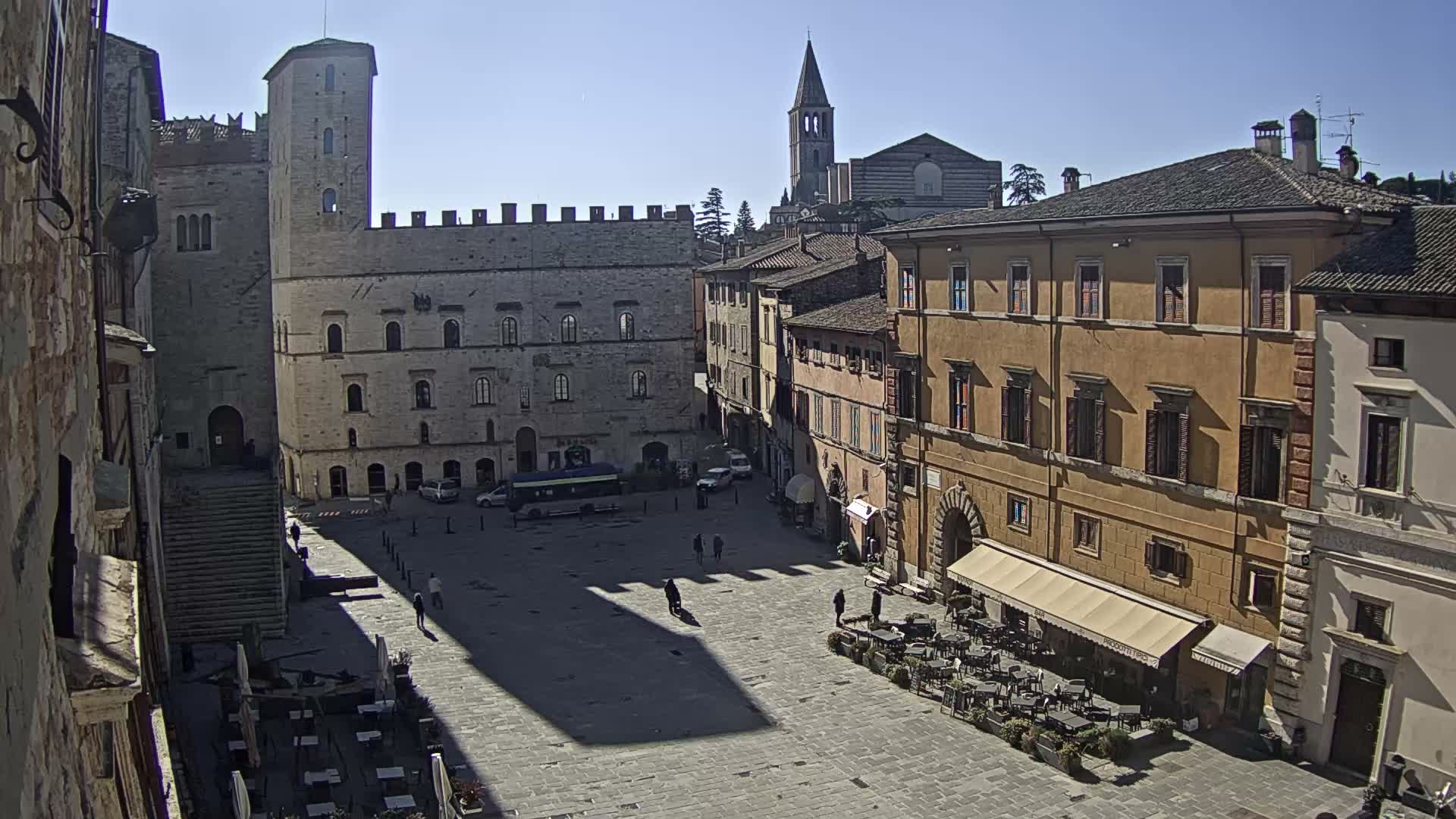 Todi, Piazza del Popolo Square Live Cam - Todi, Perugia, Umbria, Italia