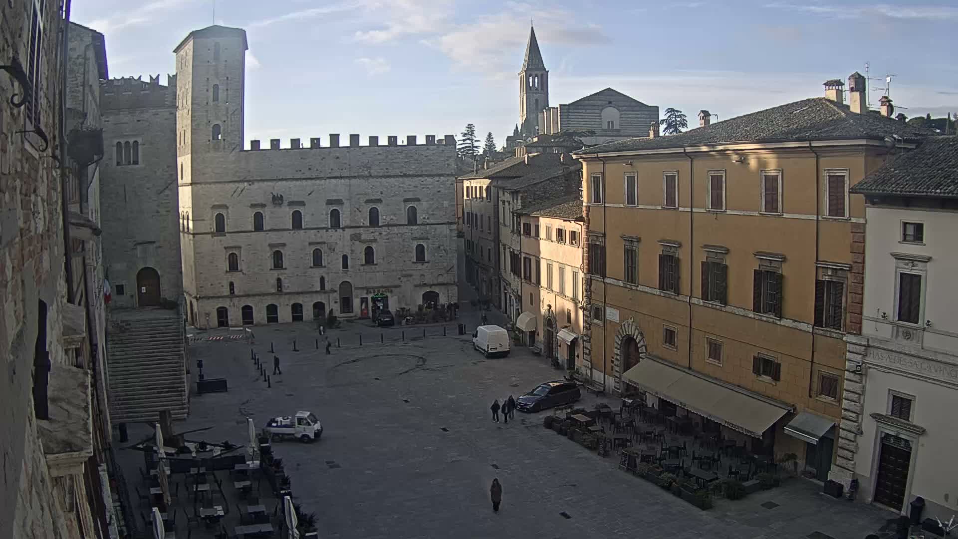Todi, Piazza del Popolo Square Live Cam - Todi, Perugia, Umbria, Italia