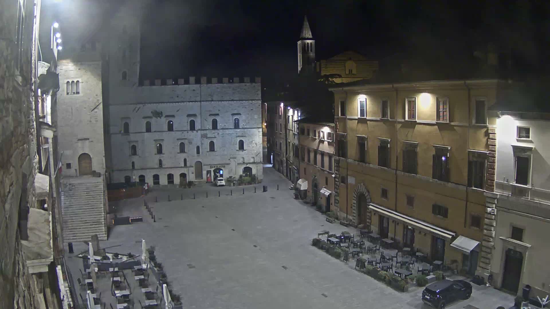Todi, Piazza del Popolo Square Live Cam - Todi, Perugia, Umbria, Italia