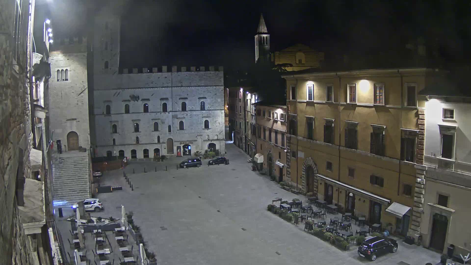 Todi, Piazza del Popolo Square Live Cam - Todi, Perugia, Umbria, Italia