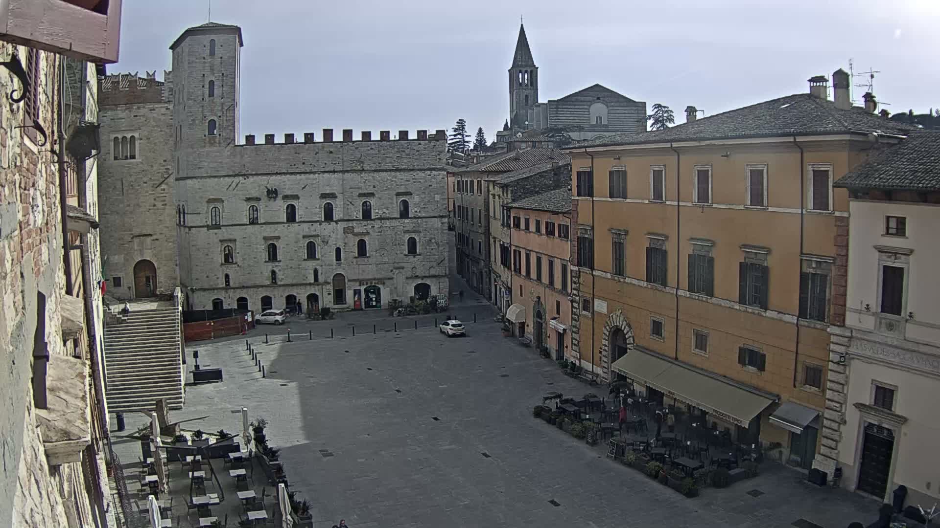 Todi, Piazza del Popolo Square Live Cam - Todi, Perugia, Umbria, Italia