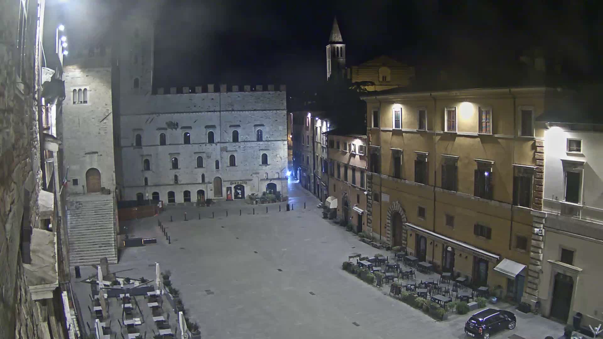 Todi, Piazza del Popolo Square Live Cam - Todi, Perugia, Umbria, Italia