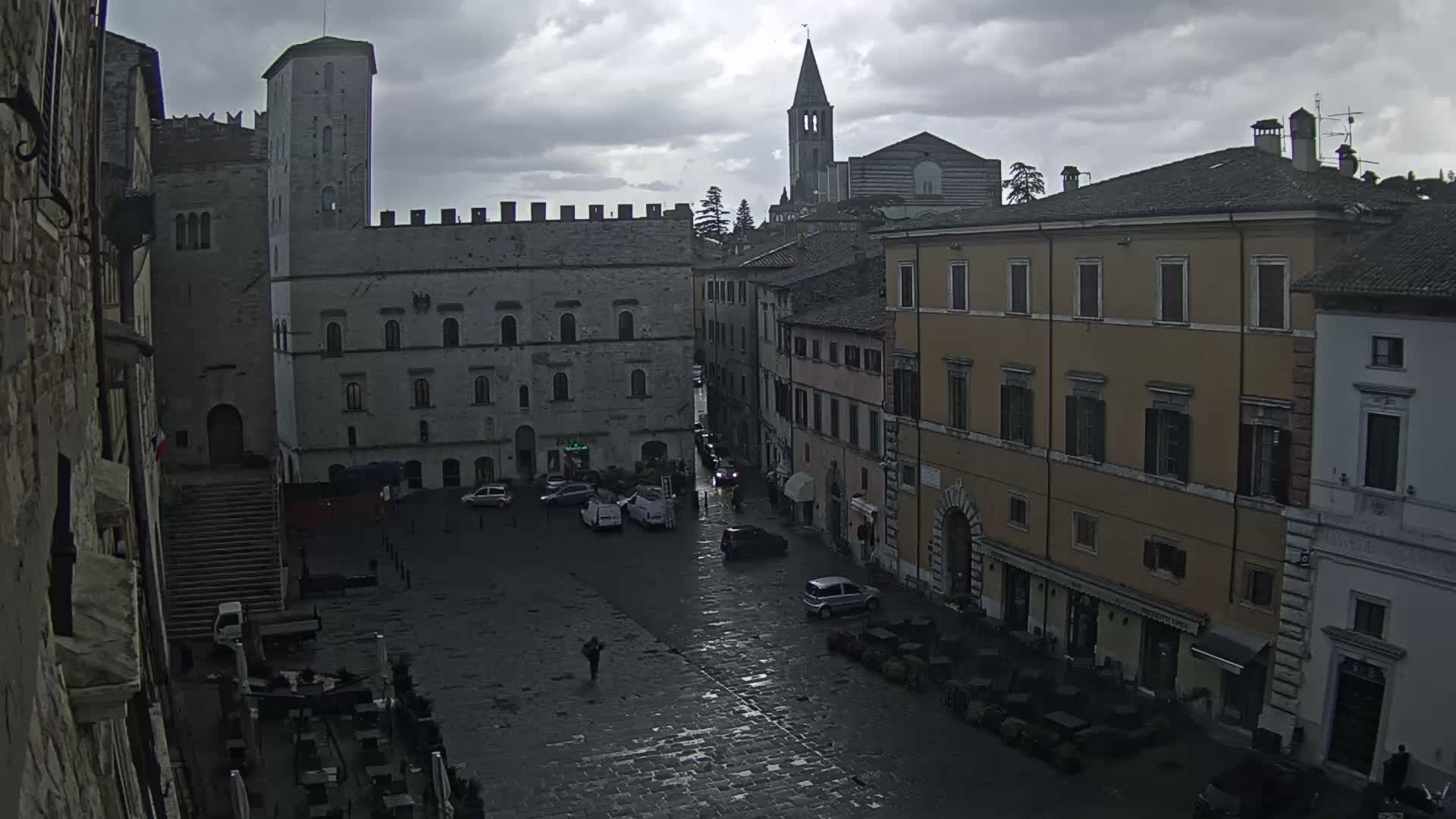 Todi, Piazza del Popolo Square Live Cam - Todi, Perugia, Umbria, Italia