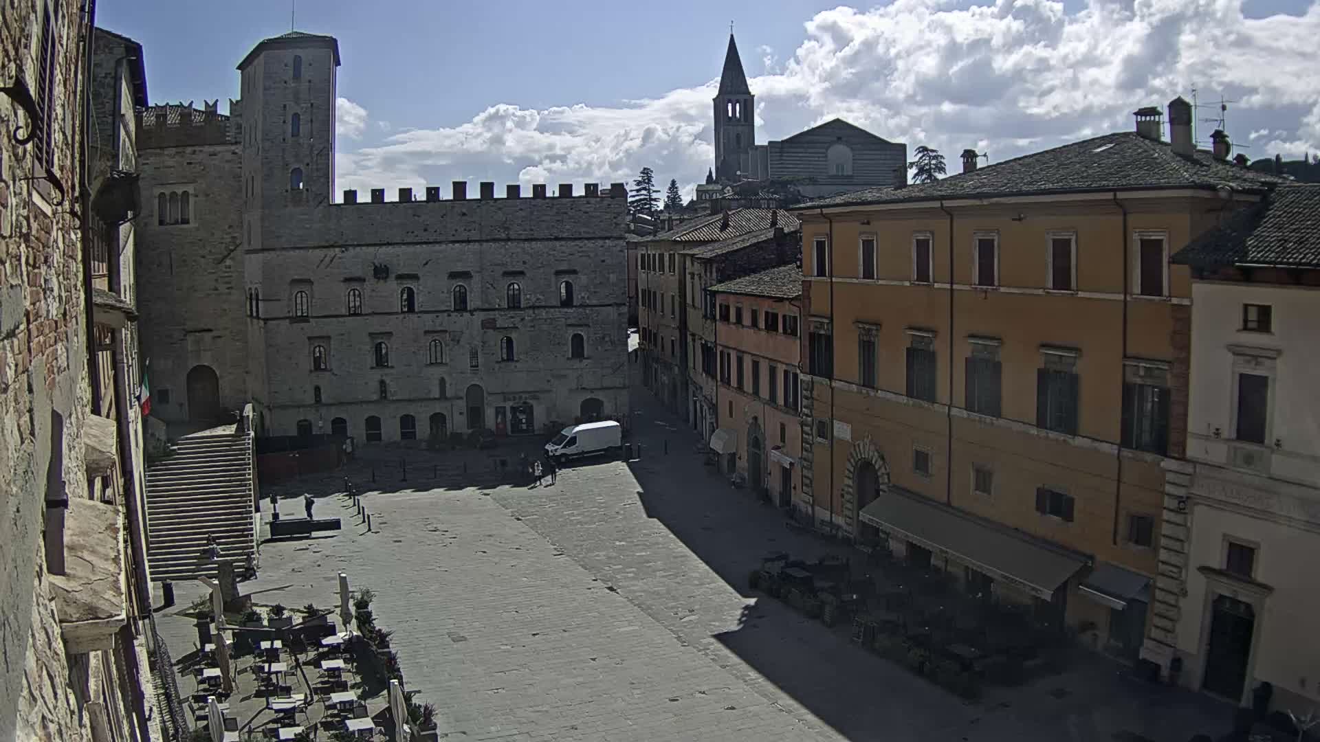 Todi, Piazza del Popolo Square Live Cam - Todi, Perugia, Umbria, Italia