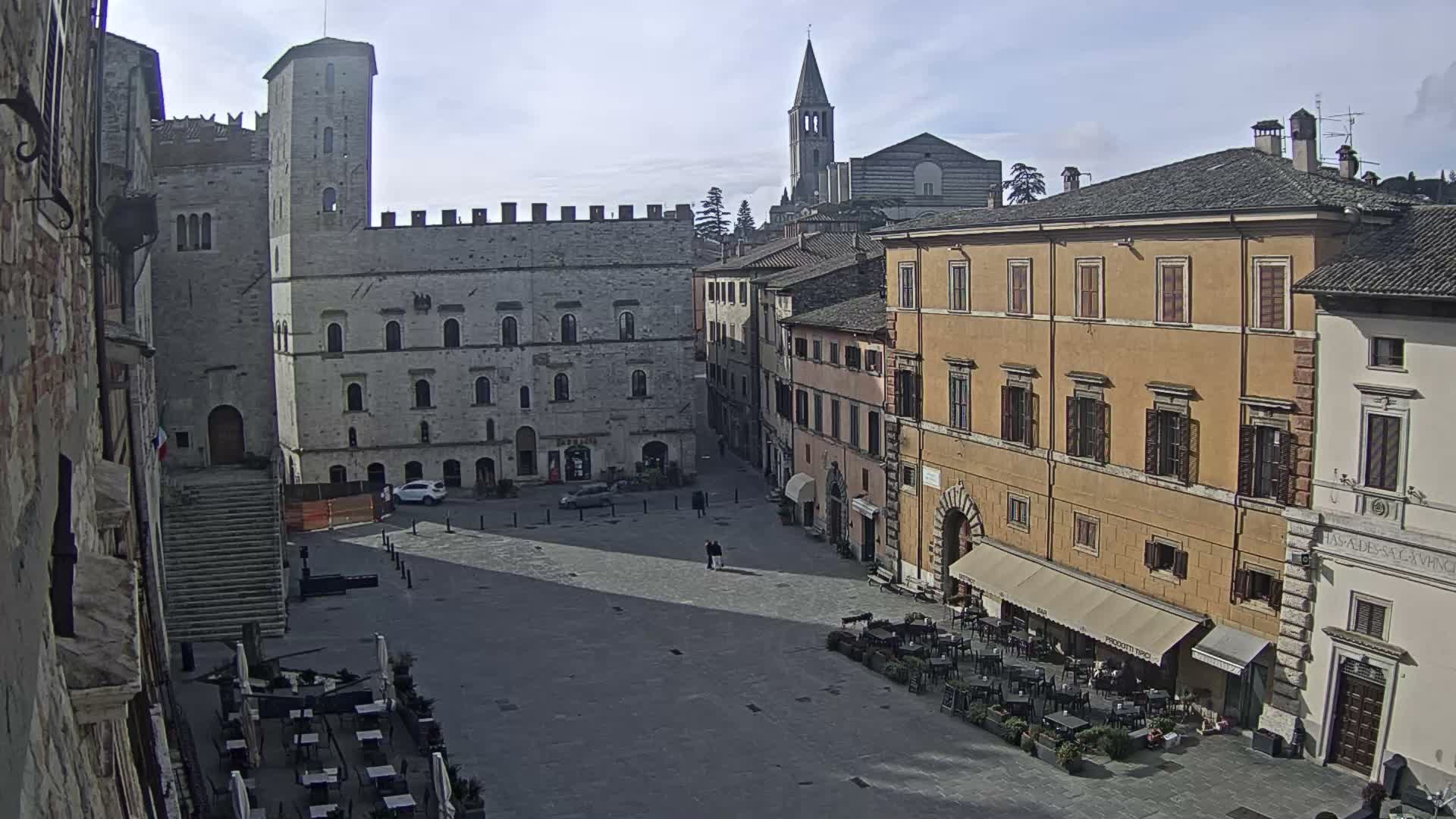 Todi, Piazza del Popolo Square Live Cam - Todi, Perugia, Umbria, Italia