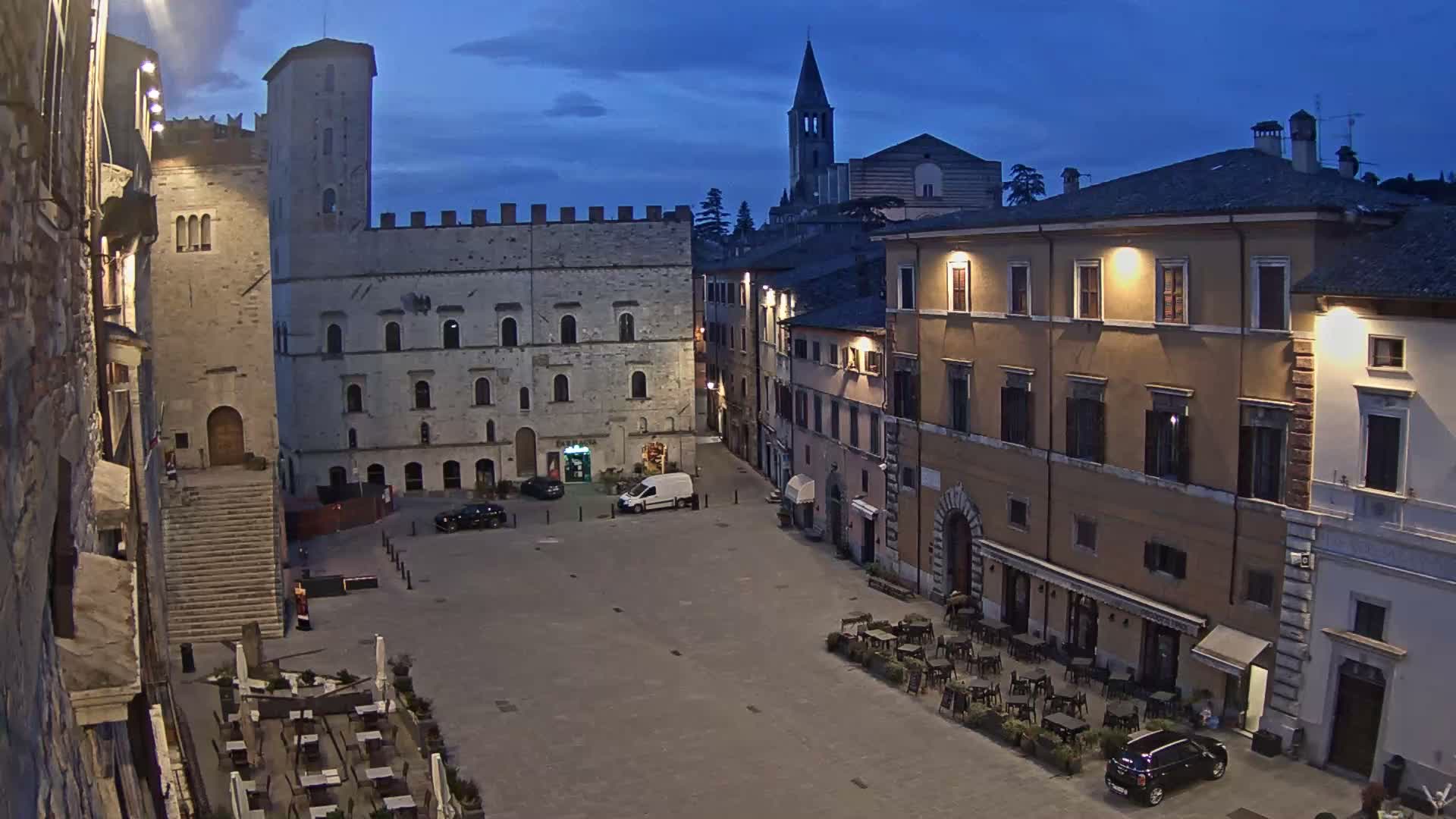 Todi, Piazza del Popolo Square Live Cam - Todi, Perugia, Umbria, Italia