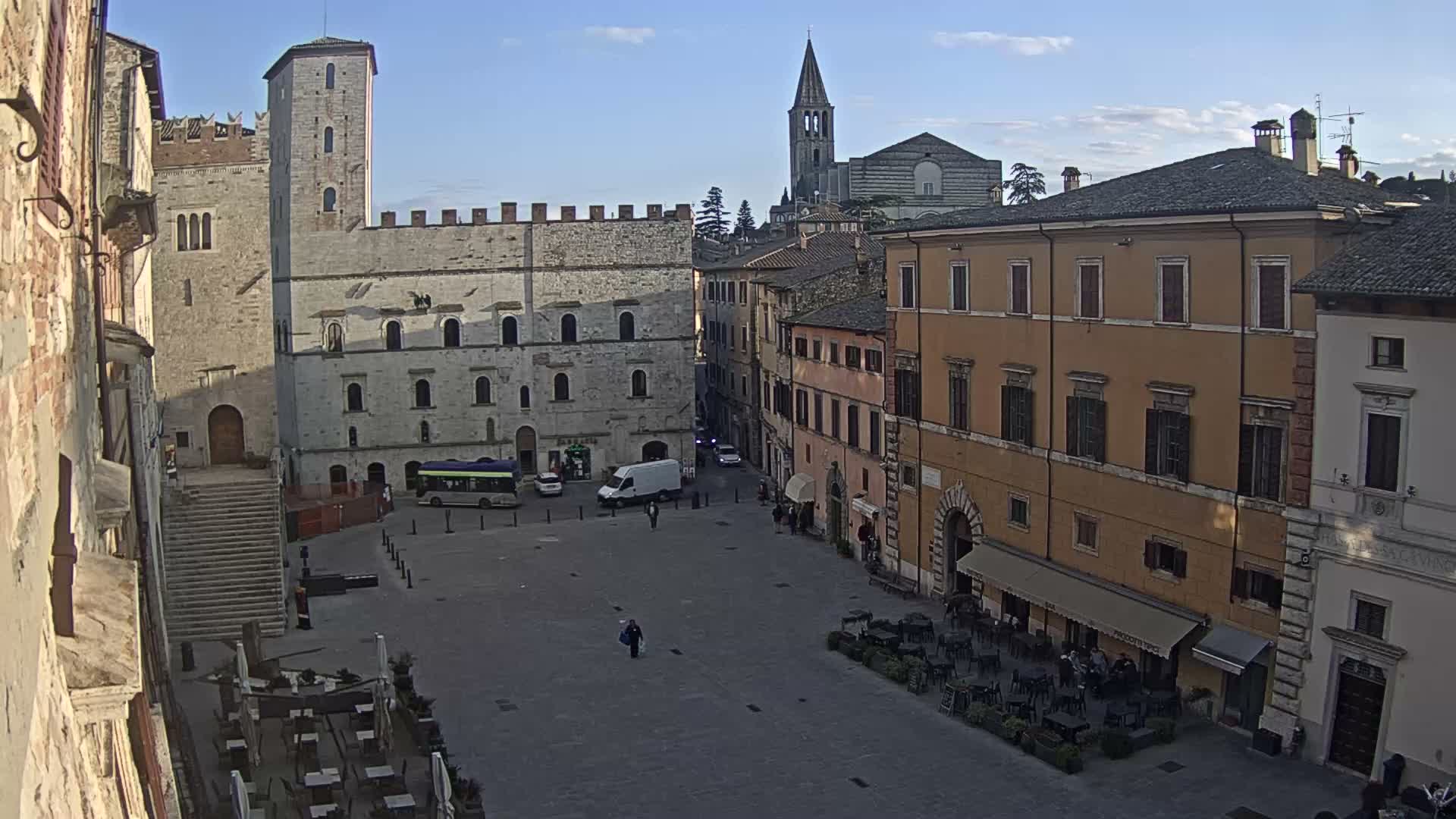 Todi, Piazza del Popolo Square Live Cam - Todi, Perugia, Umbria, Italia