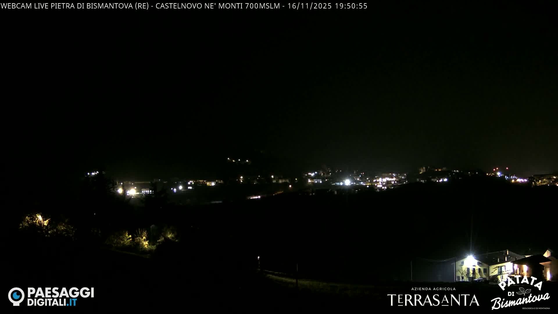  Pietra di Bismantova (Stone of Bismantova) Hill  & Castelnovo ne' Monti Comune Live Cam - Quarqua, Castelnovo ne' Monti, Reggia Emilia, Emilia-Romagna, Italy