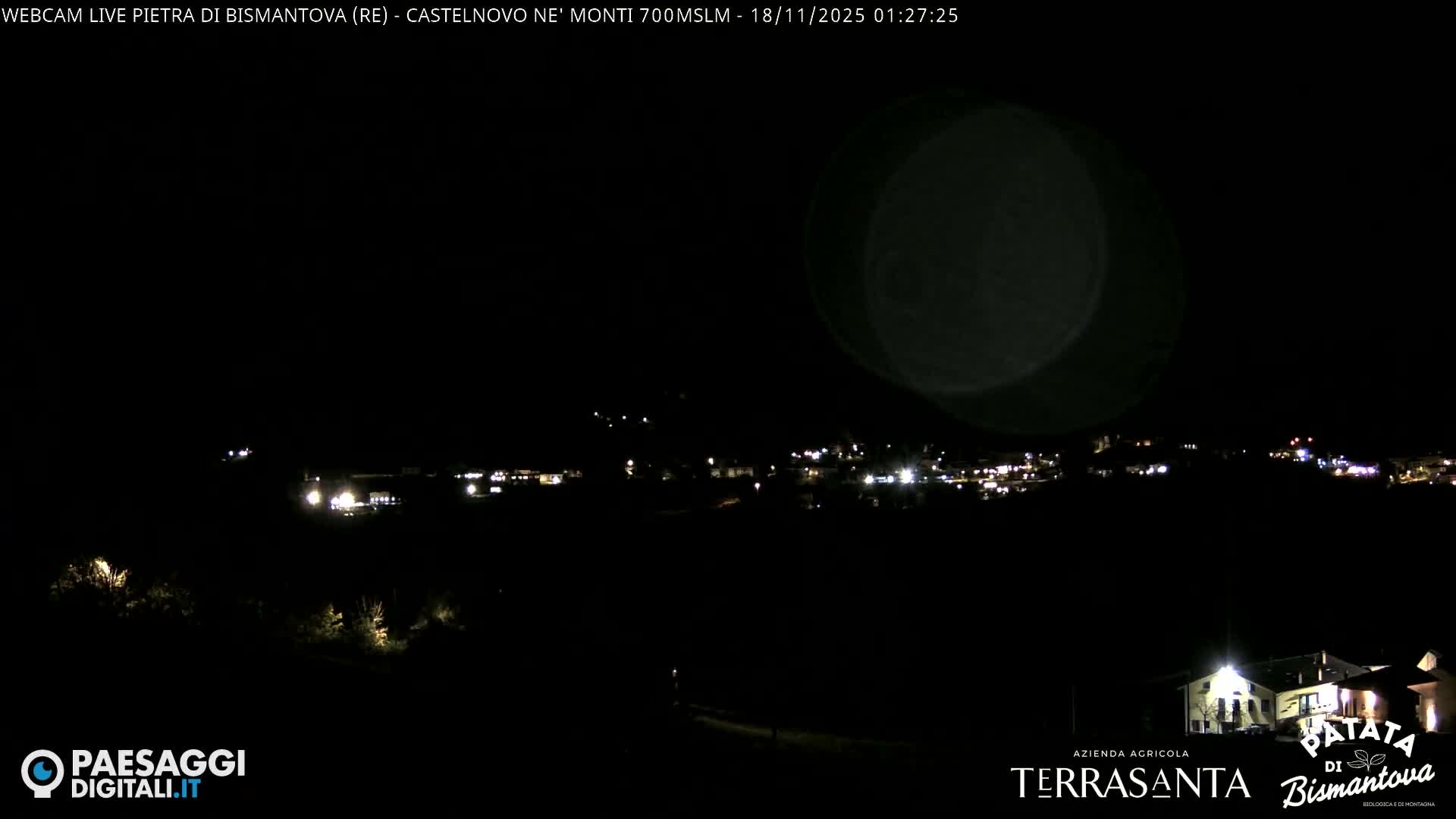  Pietra di Bismantova (Stone of Bismantova) Hill  & Castelnovo ne' Monti Comune Live Cam - Quarqua, Castelnovo ne' Monti, Reggia Emilia, Emilia-Romagna, Italy