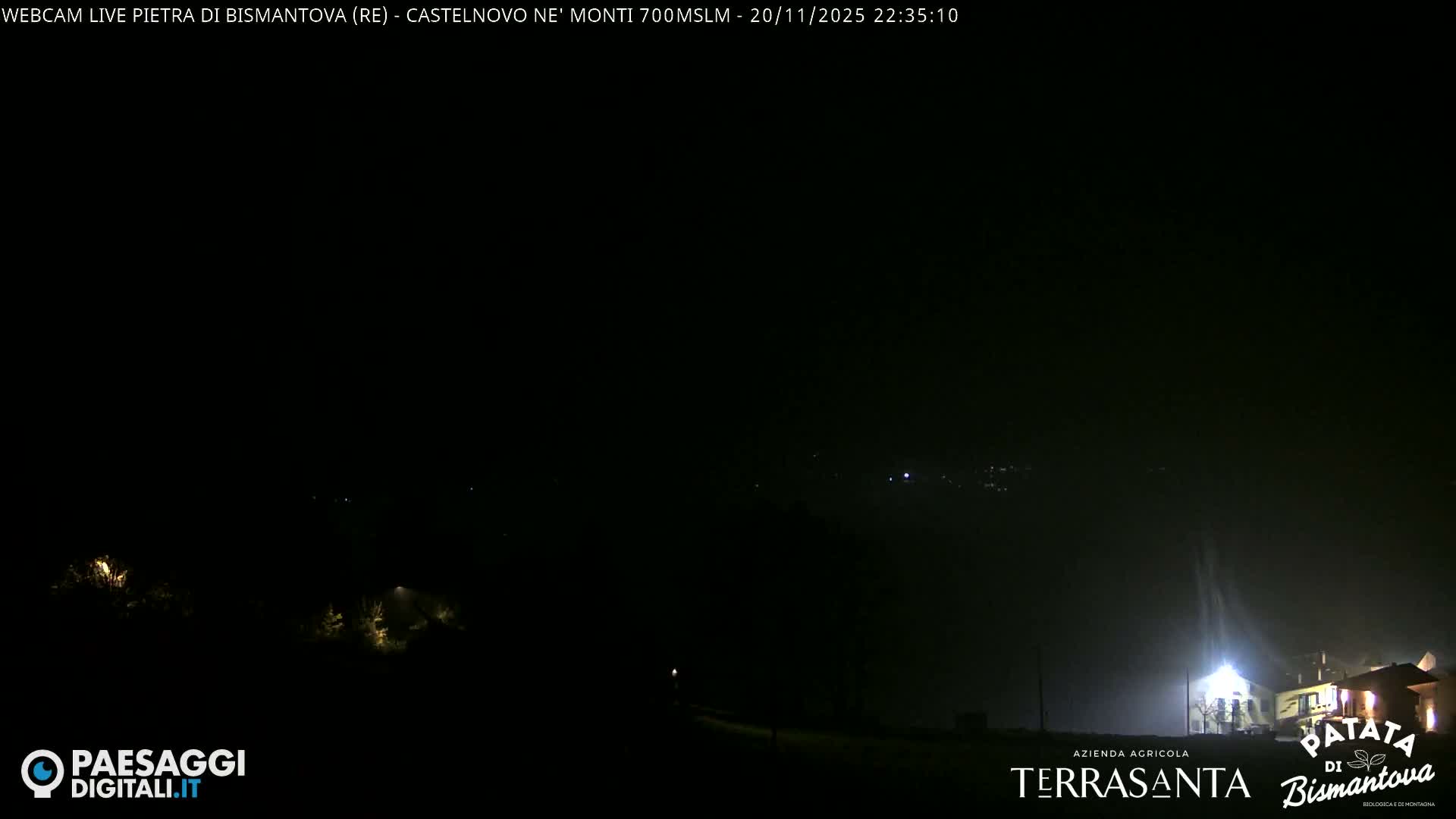  Pietra di Bismantova (Stone of Bismantova) Hill  & Castelnovo ne' Monti Comune Live Cam - Quarqua, Castelnovo ne' Monti, Reggia Emilia, Emilia-Romagna, Italy
