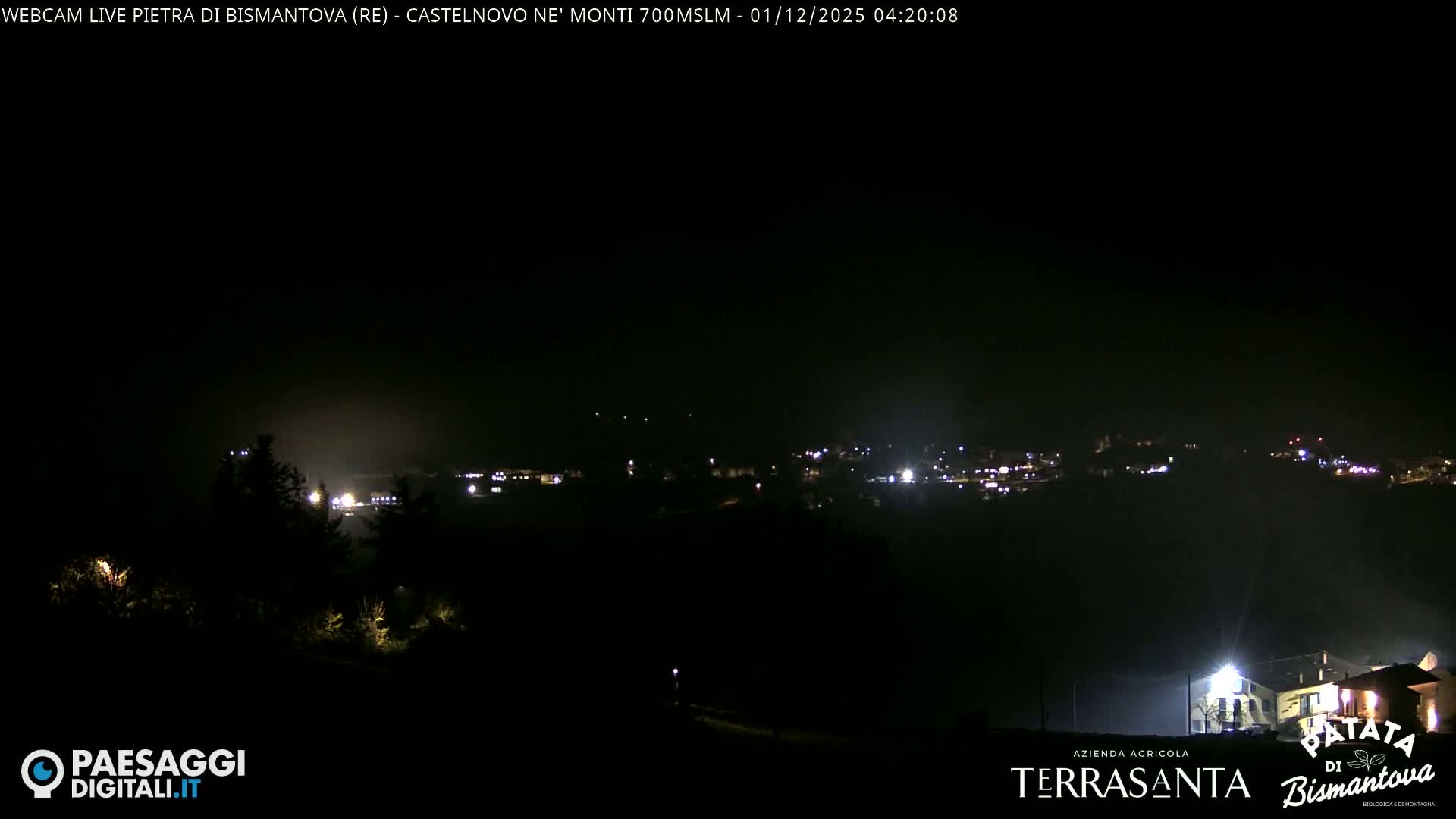  Pietra di Bismantova (Stone of Bismantova) Hill  & Castelnovo ne' Monti Comune Live Cam - Quarqua, Castelnovo ne' Monti, Reggia Emilia, Emilia-Romagna, Italy