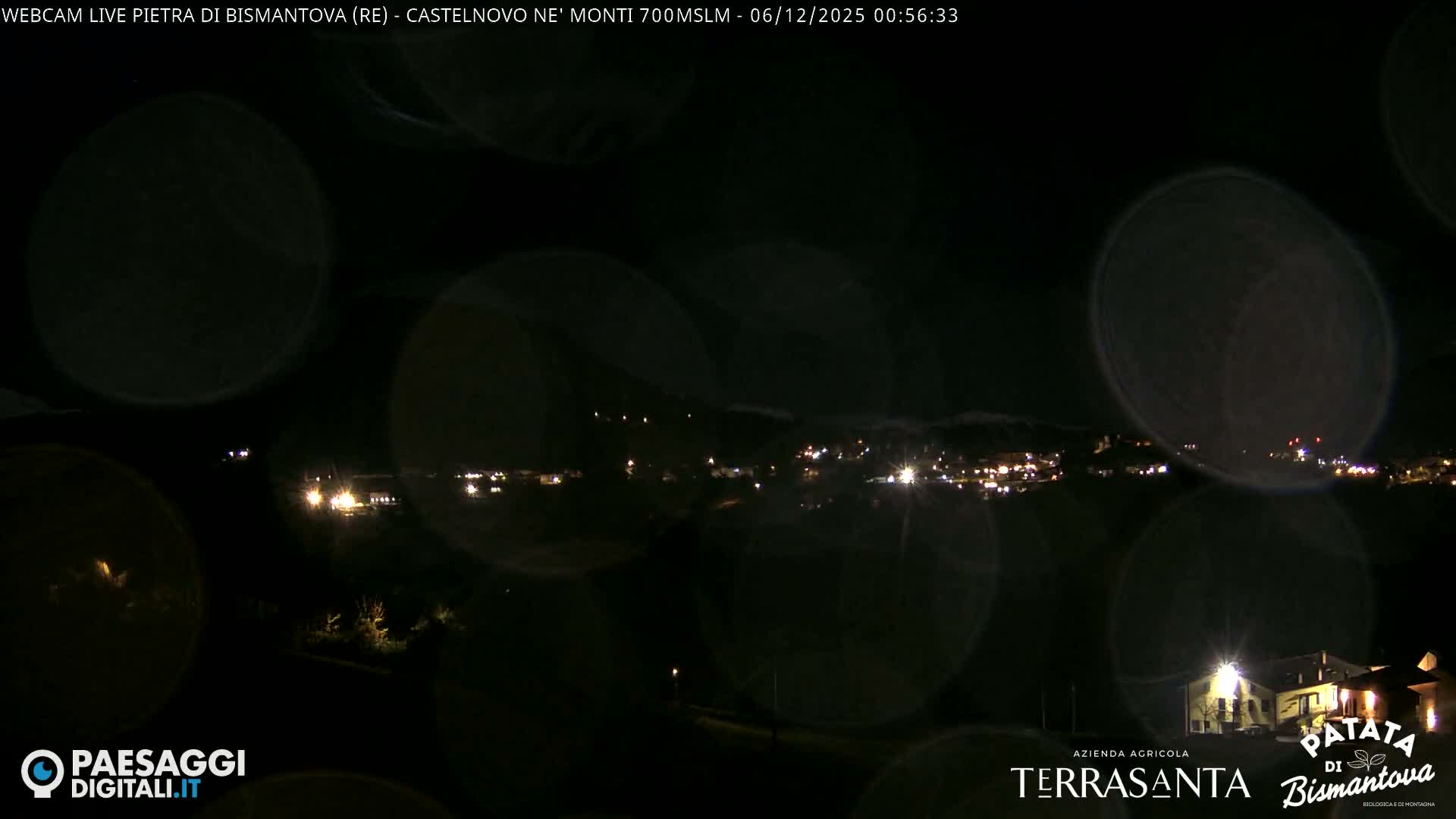  Pietra di Bismantova (Stone of Bismantova) Hill  & Castelnovo ne' Monti Comune Live Cam - Quarqua, Castelnovo ne' Monti, Reggia Emilia, Emilia-Romagna, Italy