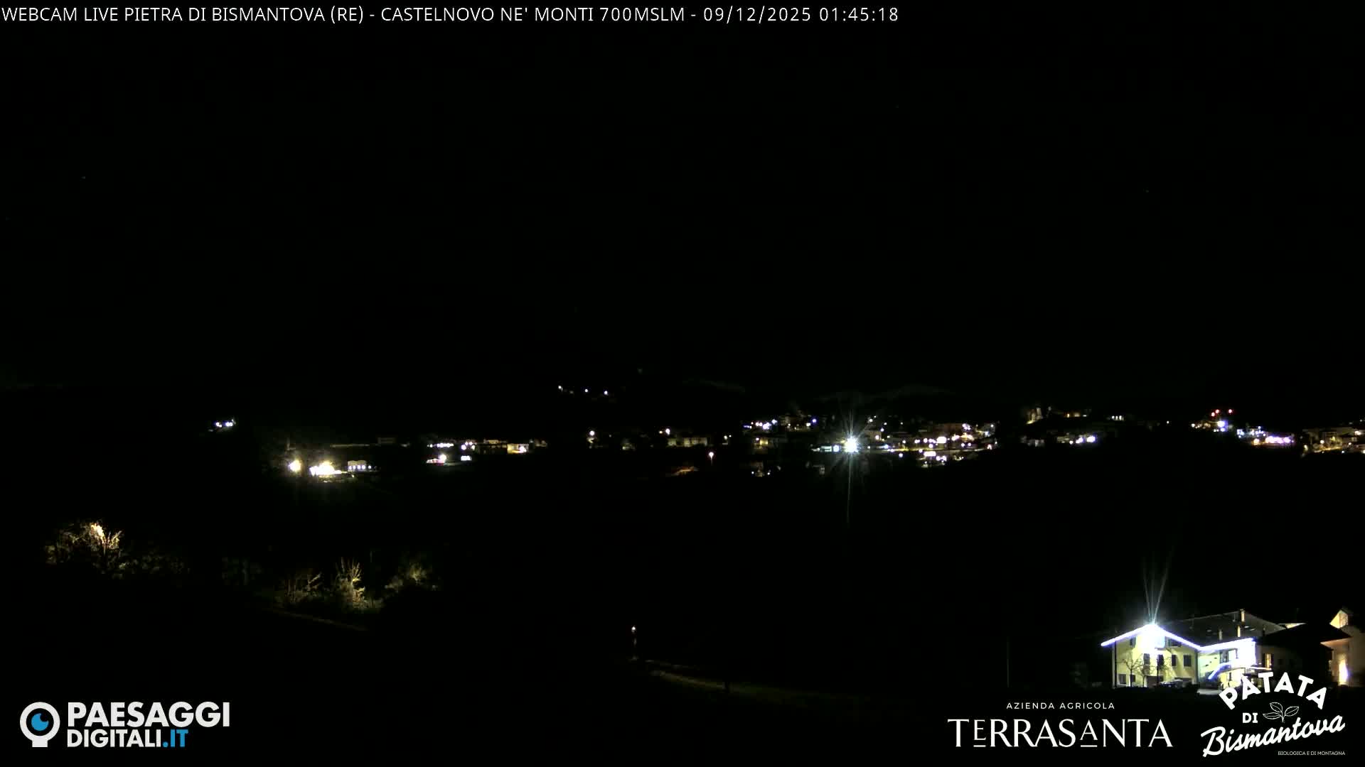  Pietra di Bismantova (Stone of Bismantova) Hill  & Castelnovo ne' Monti Comune Live Cam - Quarqua, Castelnovo ne' Monti, Reggia Emilia, Emilia-Romagna, Italy