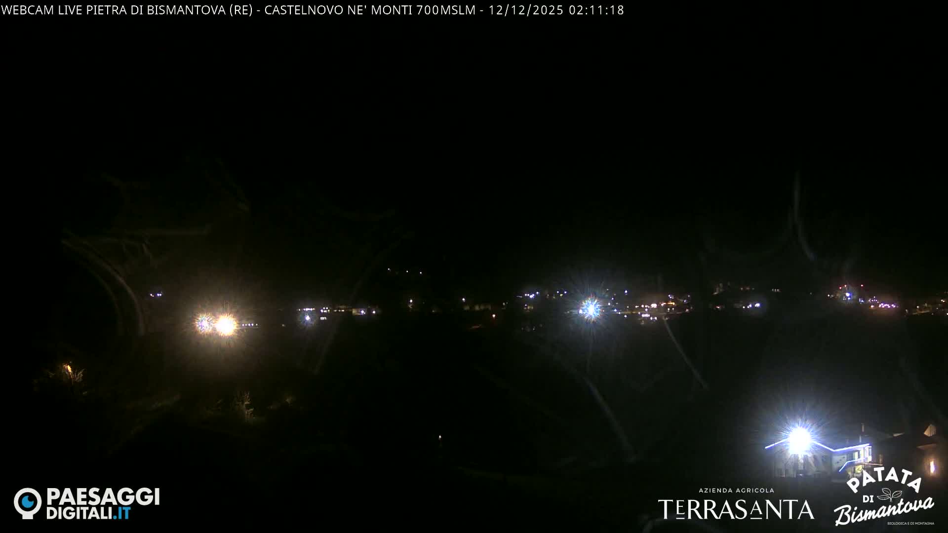  Pietra di Bismantova (Stone of Bismantova) Hill  & Castelnovo ne' Monti Comune Live Cam - Quarqua, Castelnovo ne' Monti, Reggia Emilia, Emilia-Romagna, Italy