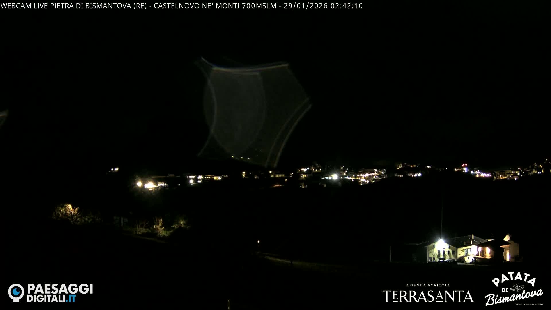  Pietra di Bismantova (Stone of Bismantova) Hill  & Castelnovo ne' Monti Comune Live Cam - Quarqua, Castelnovo ne' Monti, Reggia Emilia, Emilia-Romagna, Italy