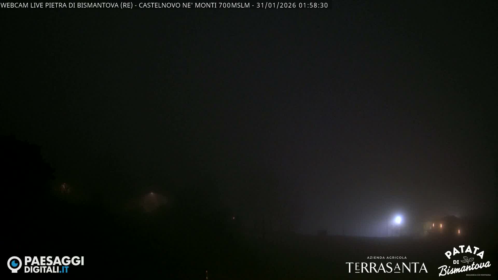  Pietra di Bismantova (Stone of Bismantova) Hill  & Castelnovo ne' Monti Comune Live Cam - Quarqua, Castelnovo ne' Monti, Reggia Emilia, Emilia-Romagna, Italy