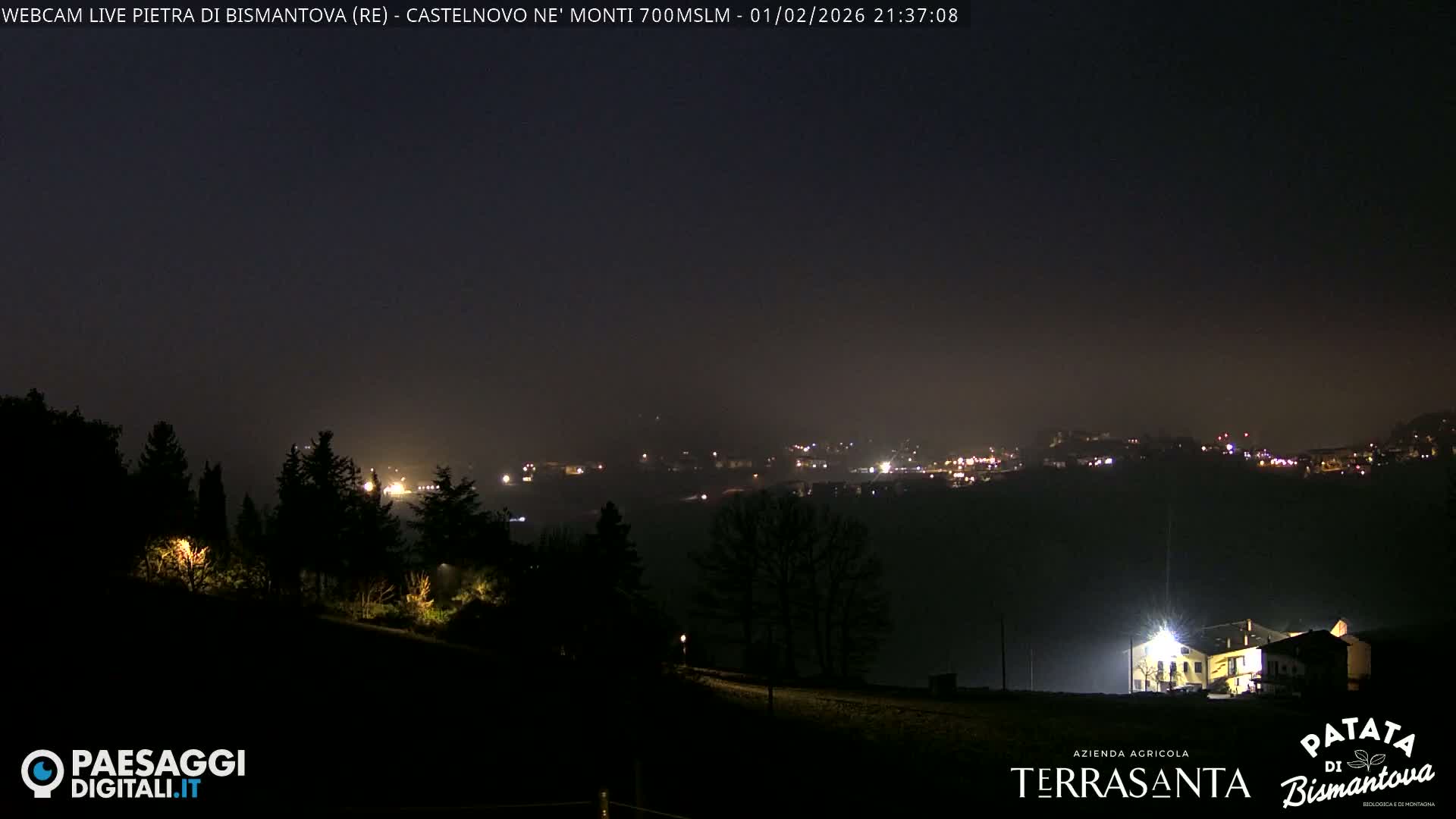  Pietra di Bismantova (Stone of Bismantova) Hill  & Castelnovo ne' Monti Comune Live Cam - Quarqua, Castelnovo ne' Monti, Reggia Emilia, Emilia-Romagna, Italy