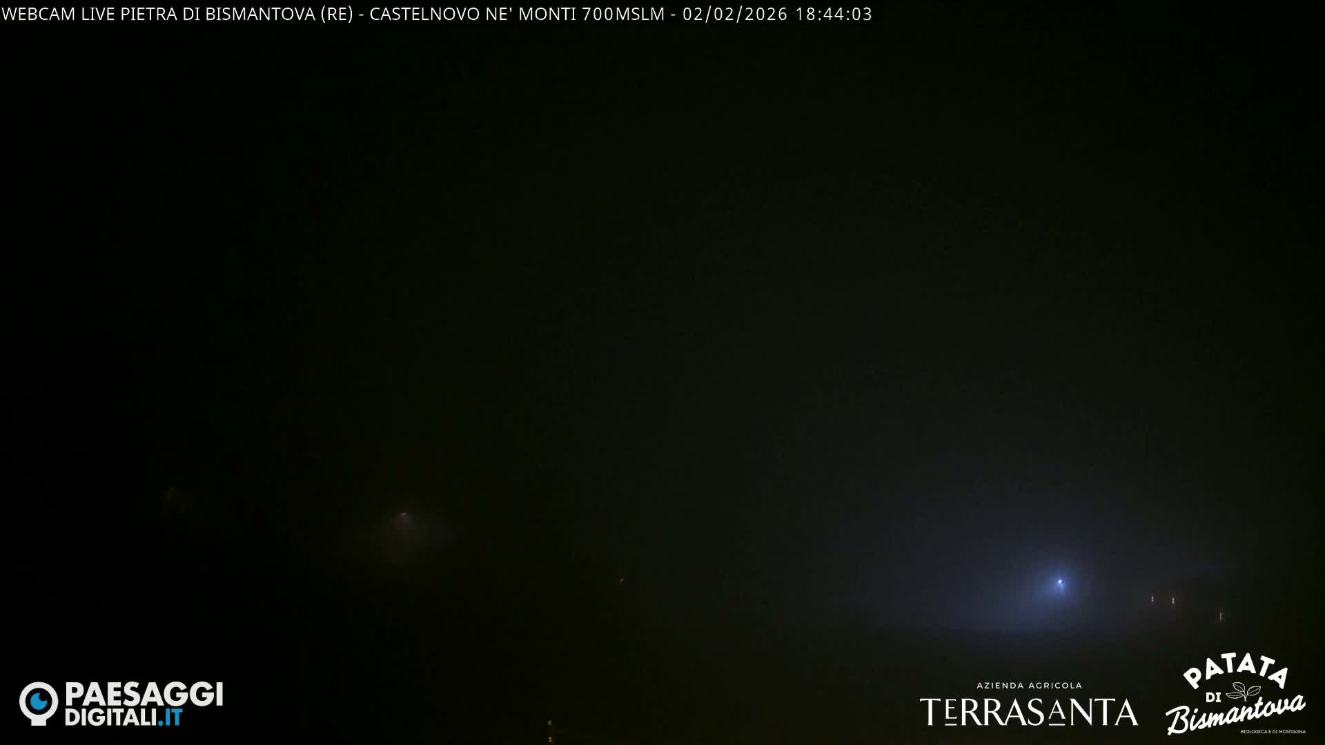  Pietra di Bismantova (Stone of Bismantova) Hill  & Castelnovo ne' Monti Comune Live Cam - Quarqua, Castelnovo ne' Monti, Reggia Emilia, Emilia-Romagna, Italy