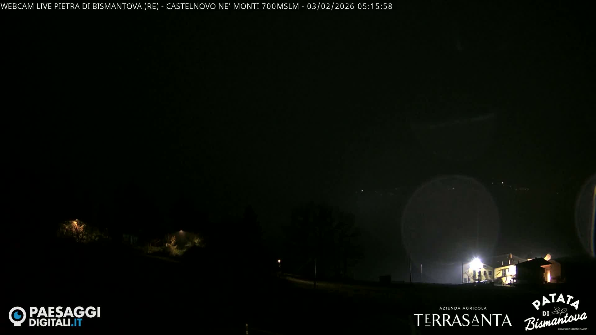  Pietra di Bismantova (Stone of Bismantova) Hill  & Castelnovo ne' Monti Comune Live Cam - Quarqua, Castelnovo ne' Monti, Reggia Emilia, Emilia-Romagna, Italy
