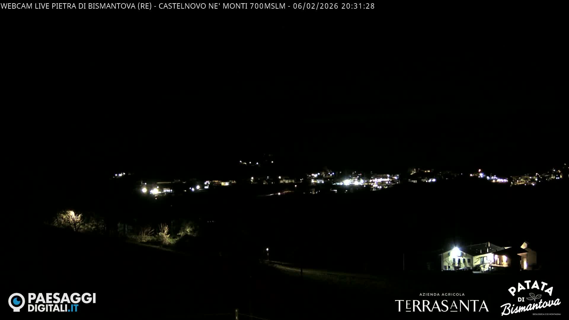  Pietra di Bismantova (Stone of Bismantova) Hill  & Castelnovo ne' Monti Comune Live Cam - Quarqua, Castelnovo ne' Monti, Reggia Emilia, Emilia-Romagna, Italy