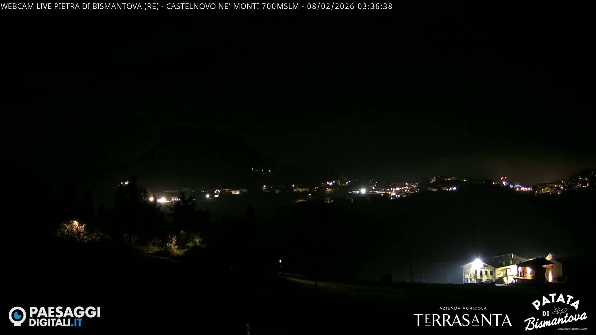  Pietra di Bismantova (Stone of Bismantova) Hill  & Castelnovo ne' Monti Comune Live Cam - Quarqua, Castelnovo ne' Monti, Reggia Emilia, Emilia-Romagna, Italy