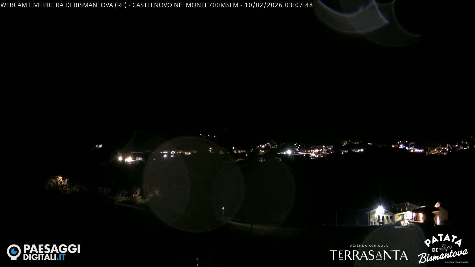  Pietra di Bismantova (Stone of Bismantova) Hill  & Castelnovo ne' Monti Comune Live Cam - Quarqua, Castelnovo ne' Monti, Reggia Emilia, Emilia-Romagna, Italy