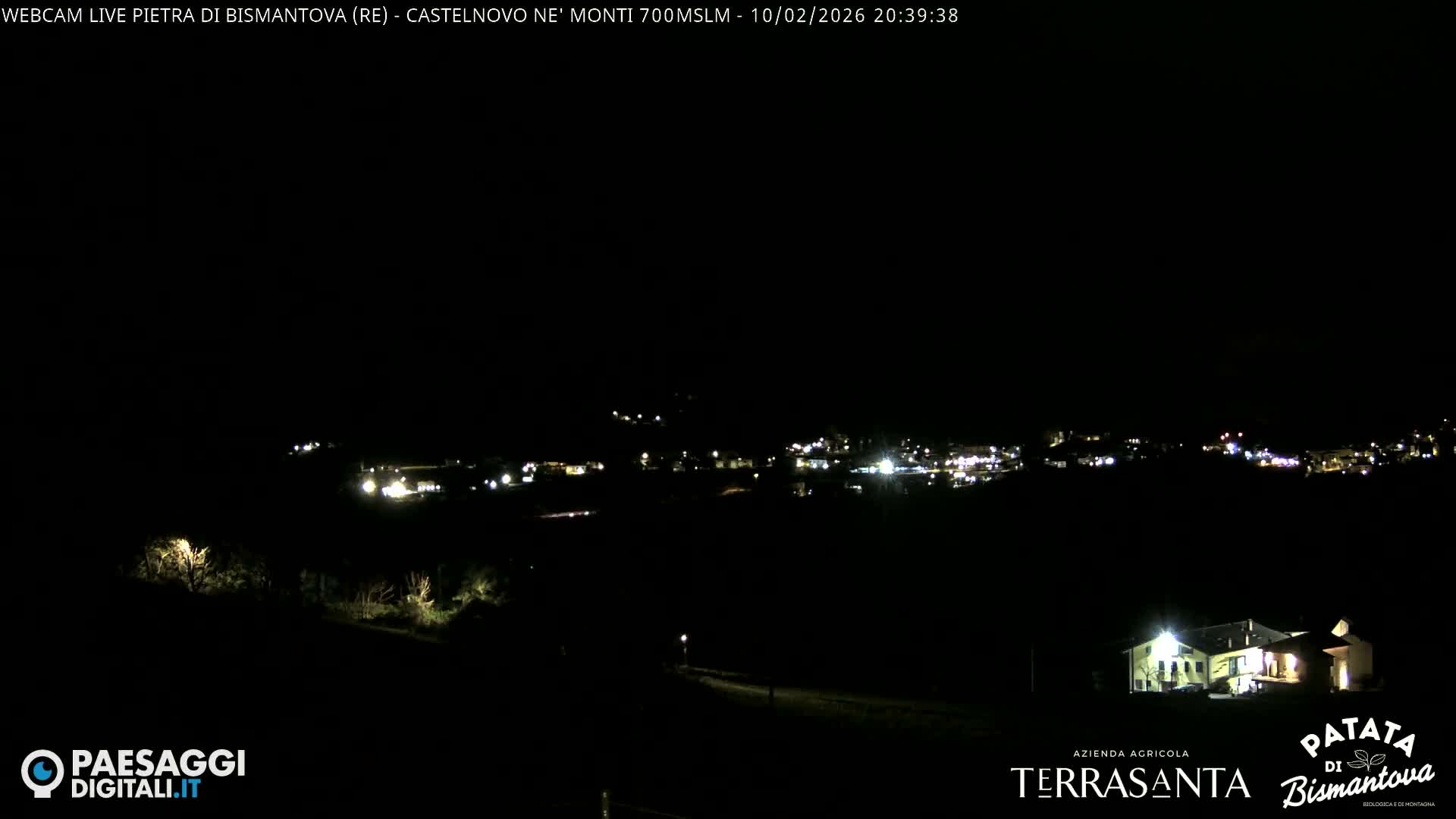  Pietra di Bismantova (Stone of Bismantova) Hill  & Castelnovo ne' Monti Comune Live Cam - Quarqua, Castelnovo ne' Monti, Reggia Emilia, Emilia-Romagna, Italy
