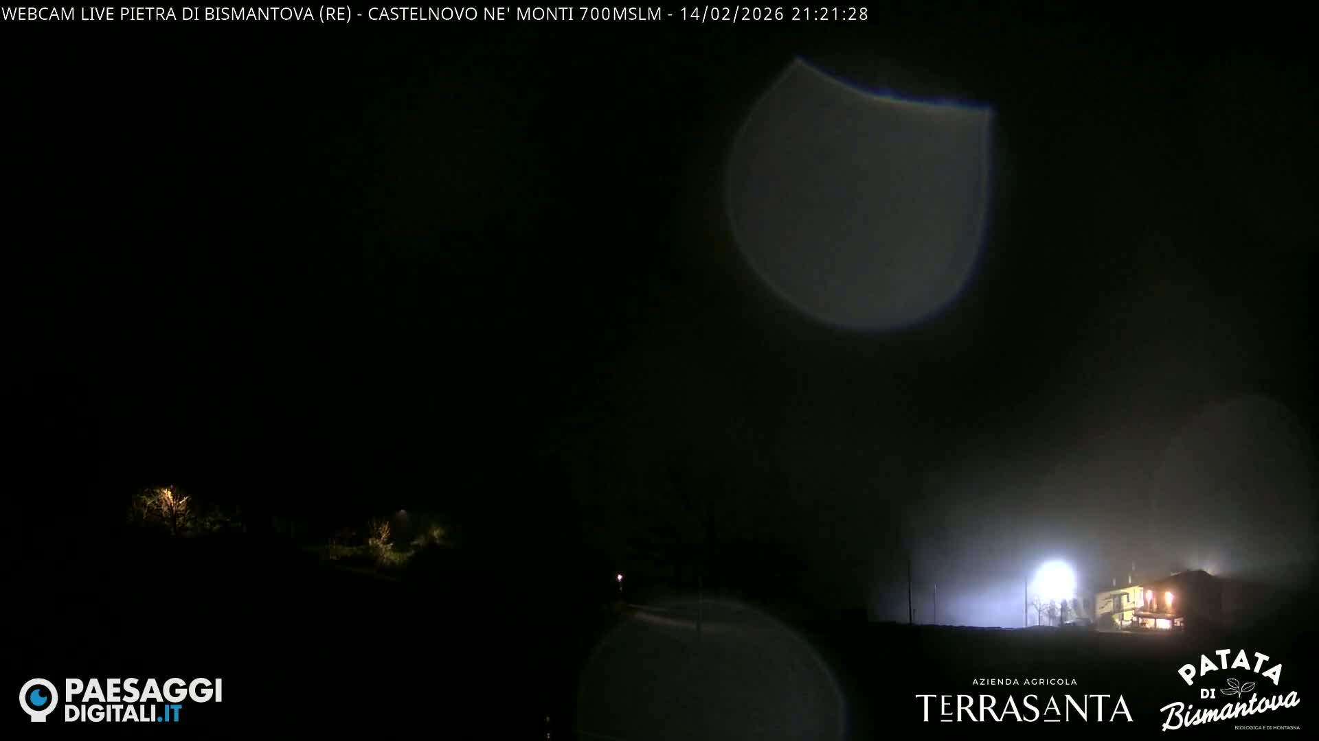 Pietra di Bismantova (Stone of Bismantova) Hill  & Castelnovo ne' Monti Comune Live Cam - Quarqua, Castelnovo ne' Monti, Reggia Emilia, Emilia-Romagna, Italy