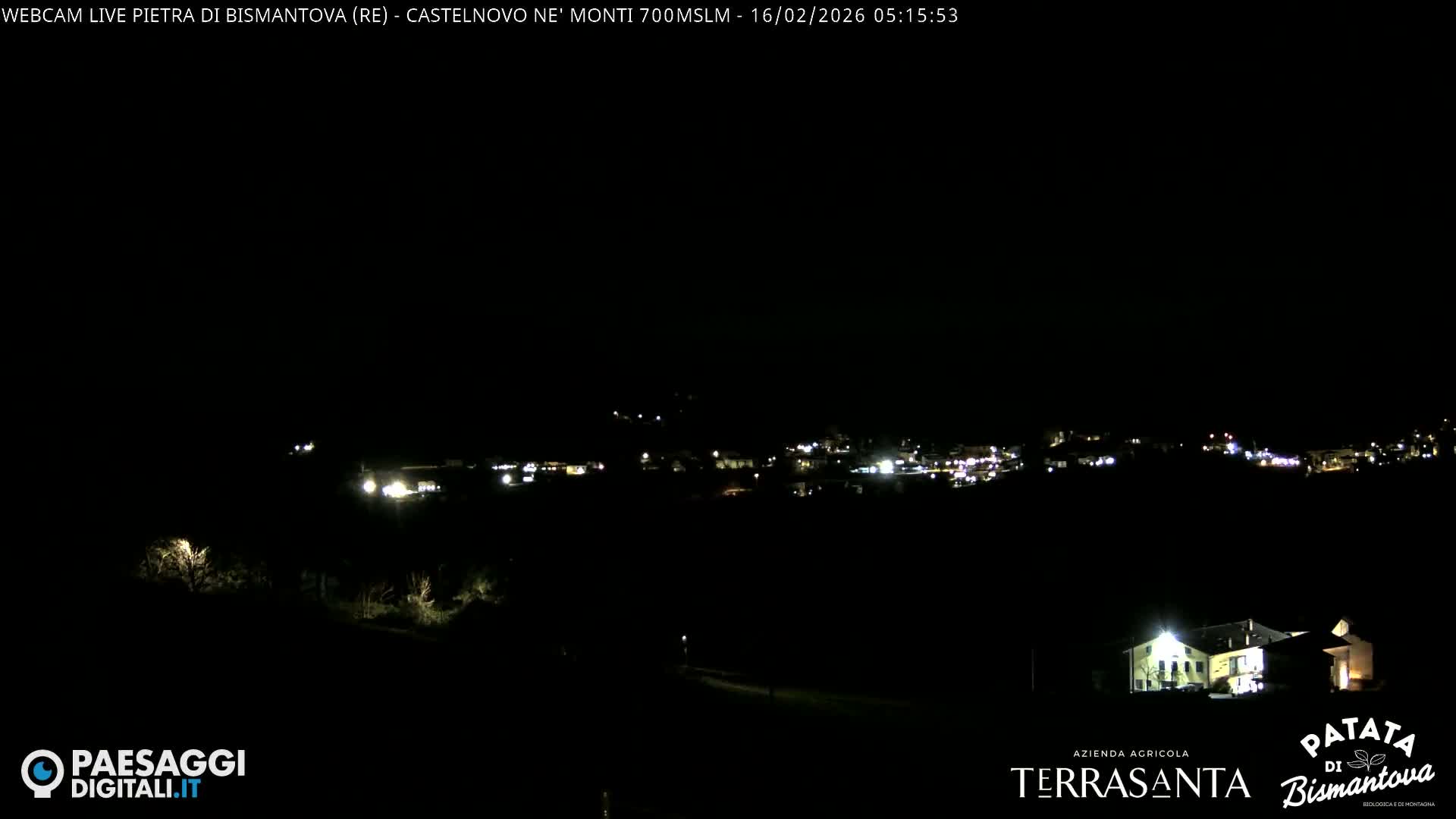  Pietra di Bismantova (Stone of Bismantova) Hill  & Castelnovo ne' Monti Comune Live Cam - Quarqua, Castelnovo ne' Monti, Reggia Emilia, Emilia-Romagna, Italy