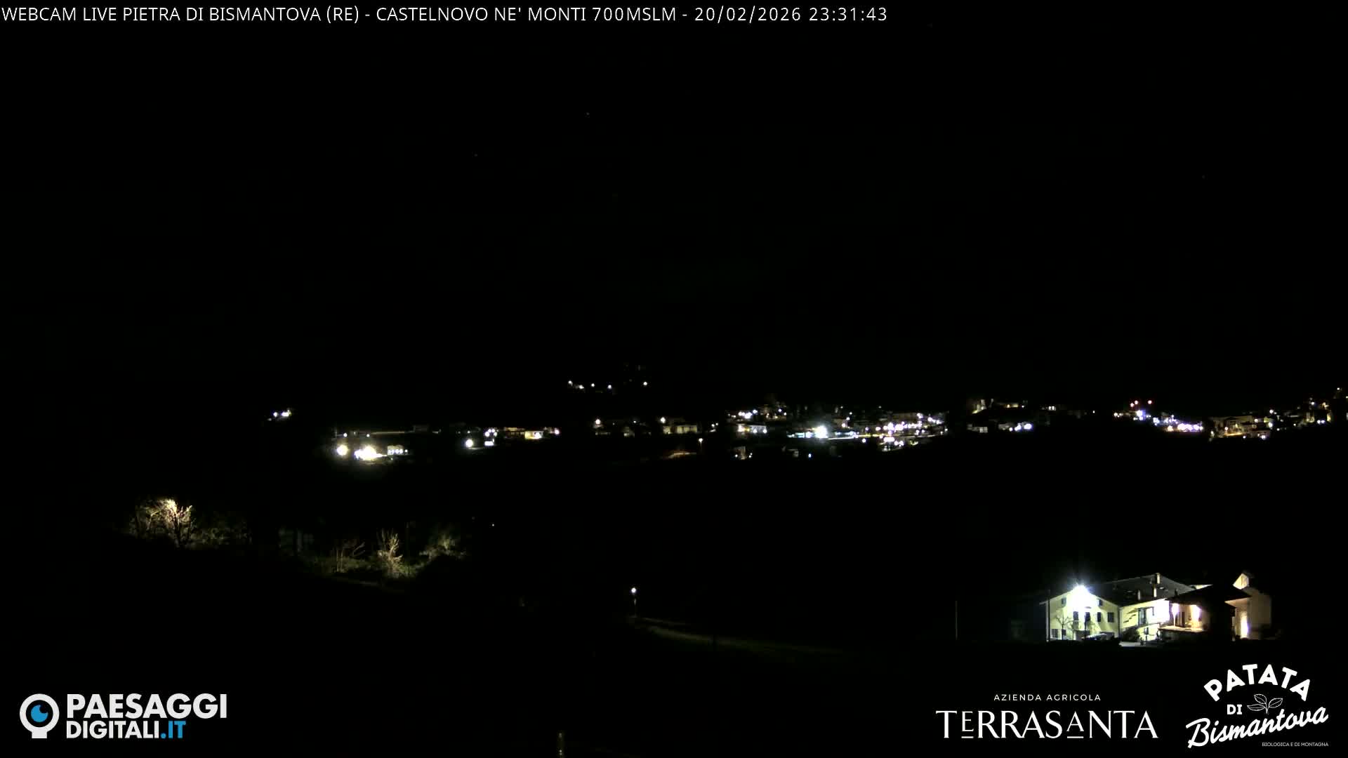  Pietra di Bismantova (Stone of Bismantova) Hill  & Castelnovo ne' Monti Comune Live Cam - Quarqua, Castelnovo ne' Monti, Reggia Emilia, Emilia-Romagna, Italy