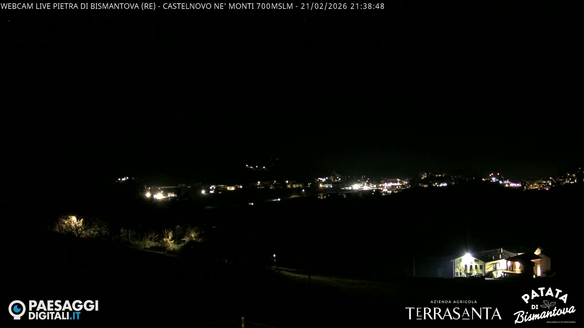  Pietra di Bismantova (Stone of Bismantova) Hill  & Castelnovo ne' Monti Comune Live Cam - Quarqua, Castelnovo ne' Monti, Reggia Emilia, Emilia-Romagna, Italy