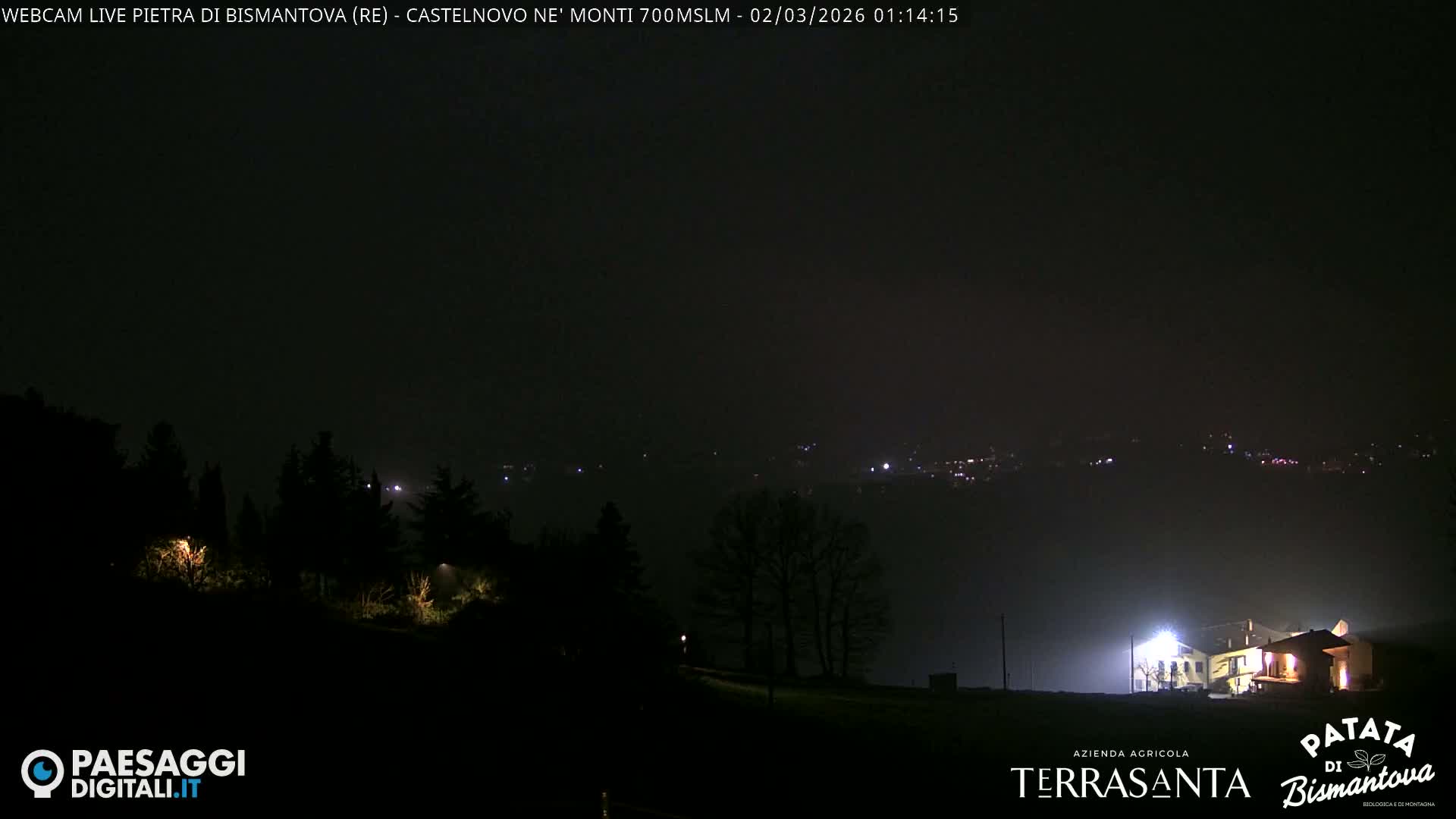 Pietra di Bismantova (Stone of Bismantova) Hill  & Castelnovo ne' Monti Comune Live Cam - Quarqua, Castelnovo ne' Monti, Reggia Emilia, Emilia-Romagna, Italy