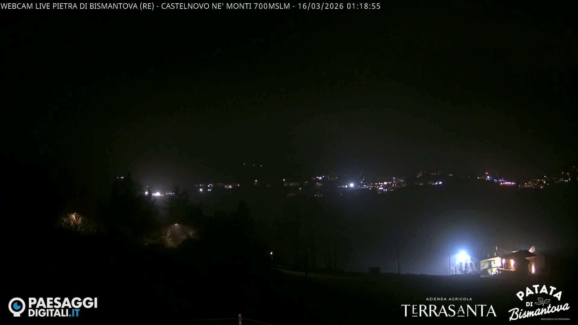  Pietra di Bismantova (Stone of Bismantova) Hill  & Castelnovo ne' Monti Comune Live Cam - Quarqua, Castelnovo ne' Monti, Reggia Emilia, Emilia-Romagna, Italy