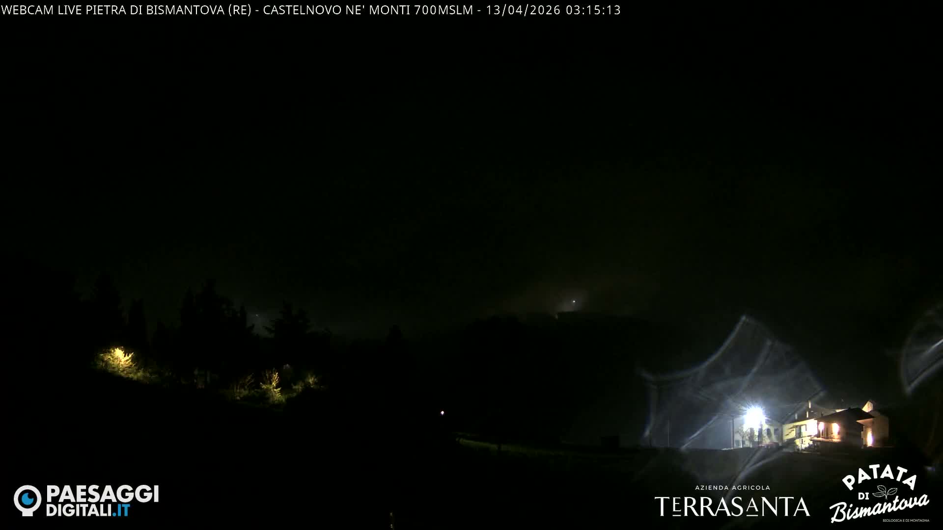  Pietra di Bismantova (Stone of Bismantova) Hill  & Castelnovo ne' Monti Comune Live Cam - Quarqua, Castelnovo ne' Monti, Reggia Emilia, Emilia-Romagna, Italy
