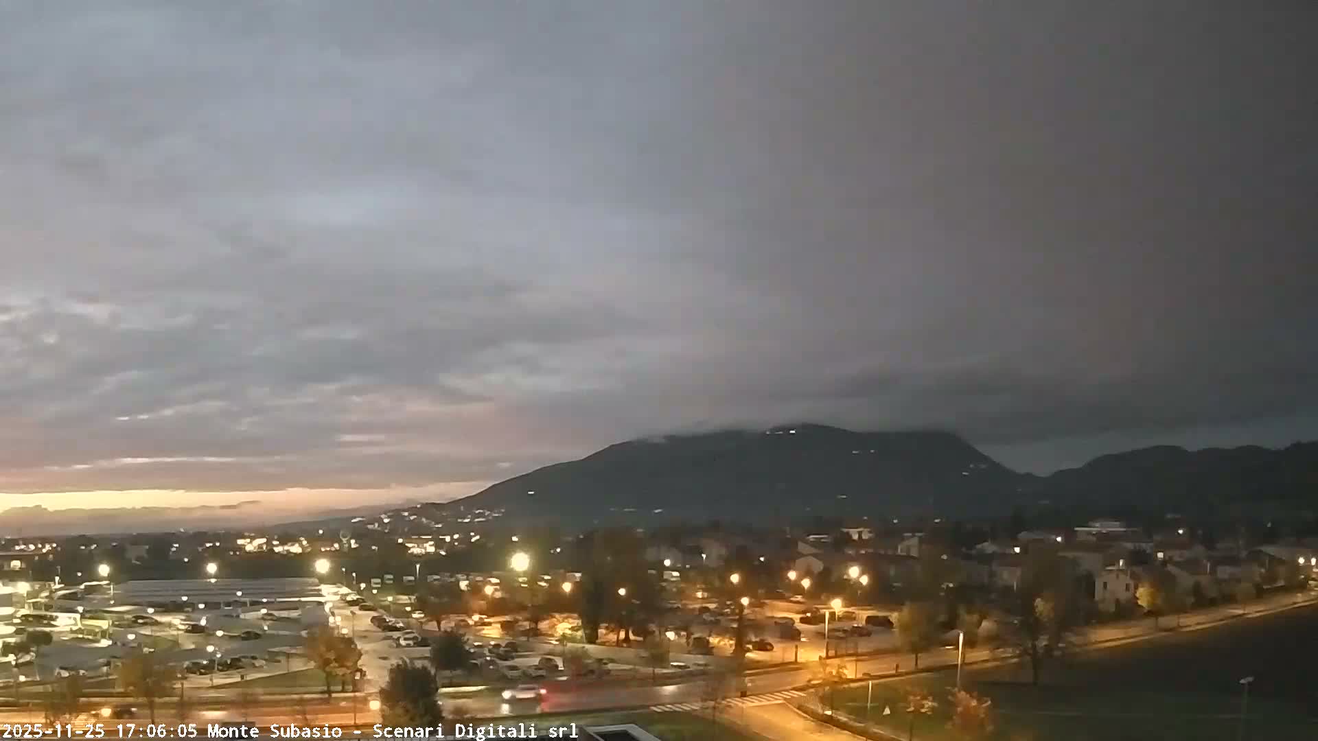 Strada Monte Subasio Mount View & Foligno City Skyline Live Cam - Foligno, Perugia, Umbria, Italy