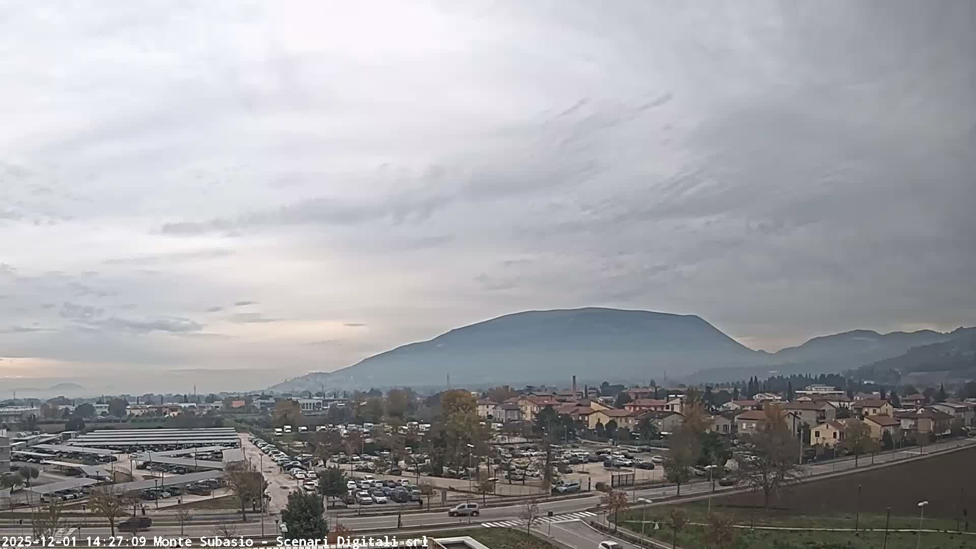 Strada Monte Subasio Mount View & Foligno City Skyline Live Cam - Foligno, Perugia, Umbria, Italy