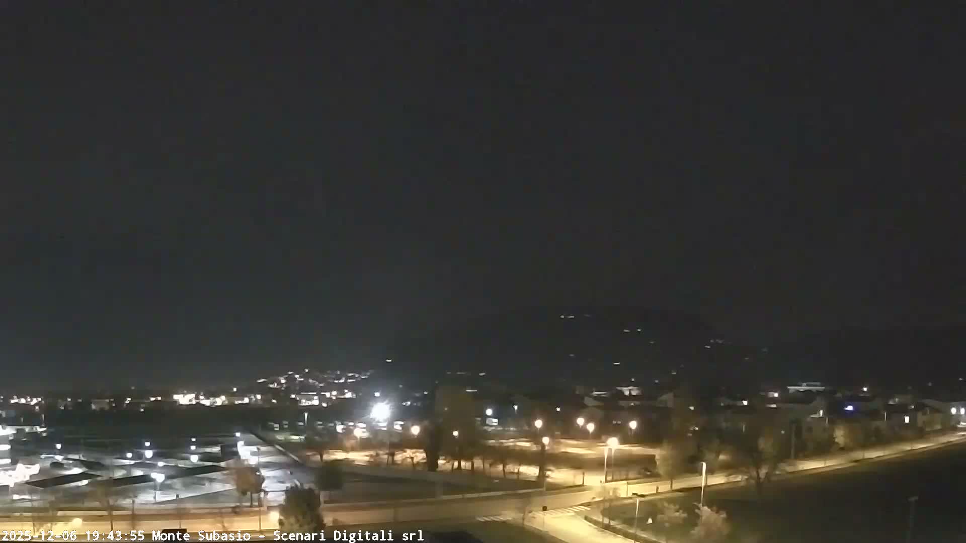 Strada Monte Subasio Mount View & Foligno City Skyline Live Cam - Foligno, Perugia, Umbria, Italy