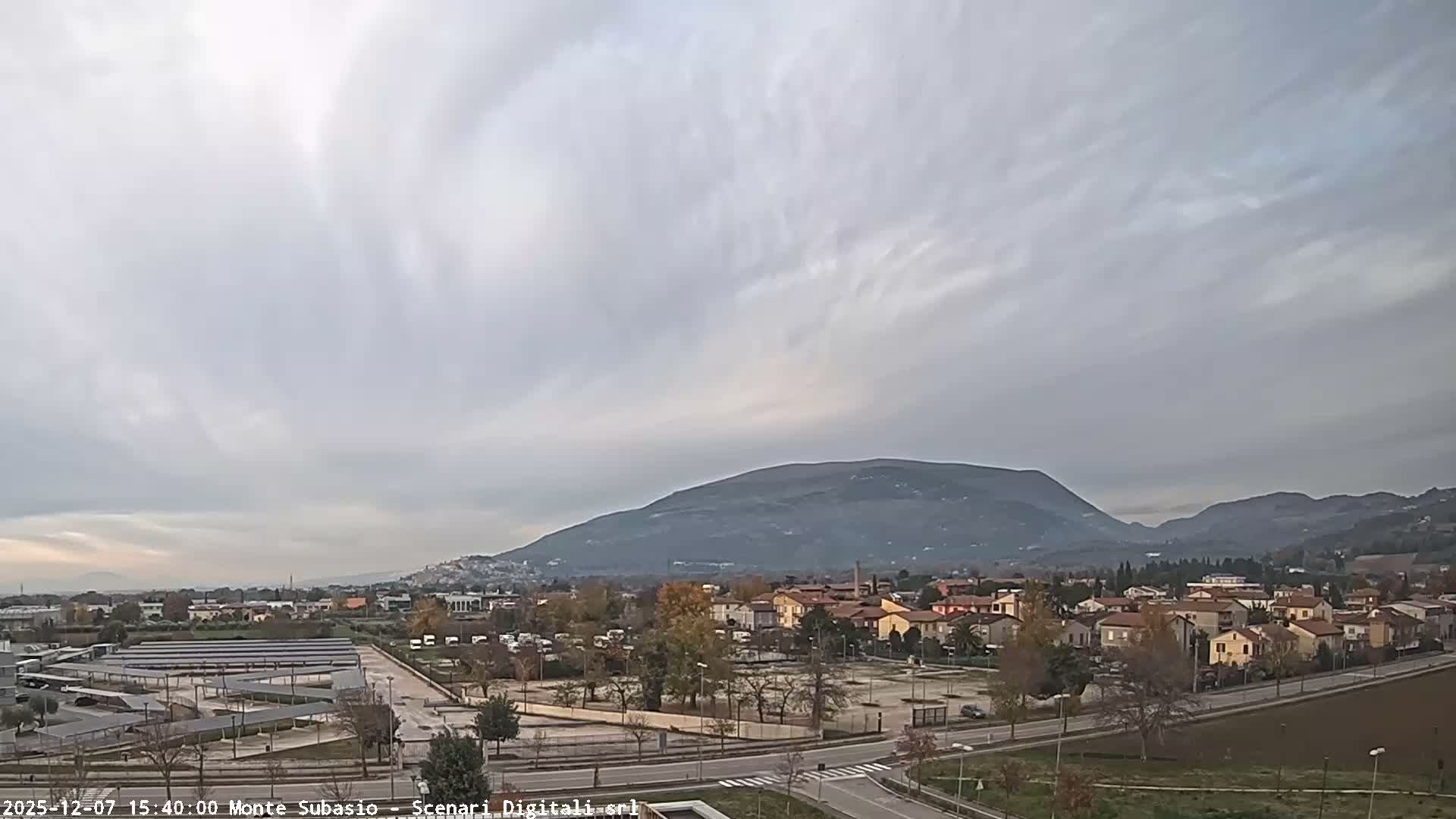 Strada Monte Subasio Mount View & Foligno City Skyline Live Cam - Foligno, Perugia, Umbria, Italy