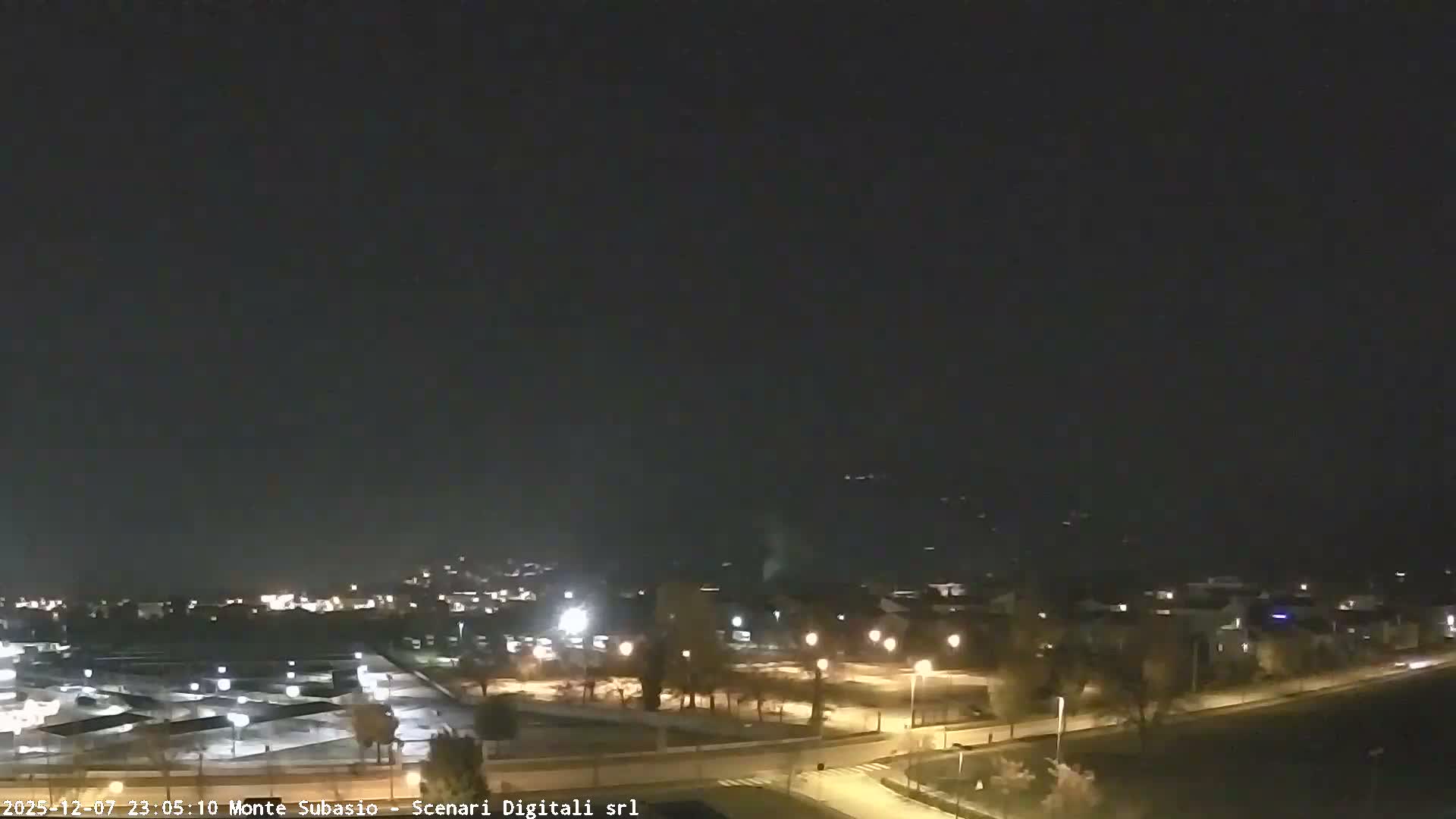 Strada Monte Subasio Mount View & Foligno City Skyline Live Cam - Foligno, Perugia, Umbria, Italy
