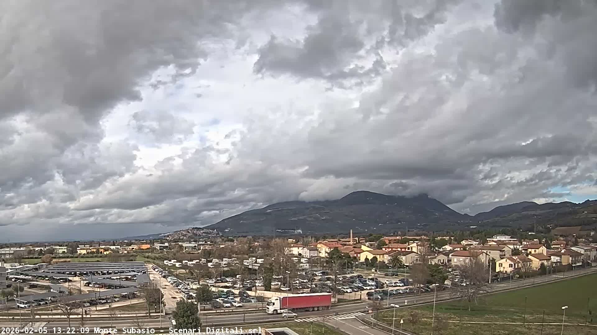 Strada Monte Subasio Mount View & Foligno City Skyline Live Cam - Foligno, Perugia, Umbria, Italy