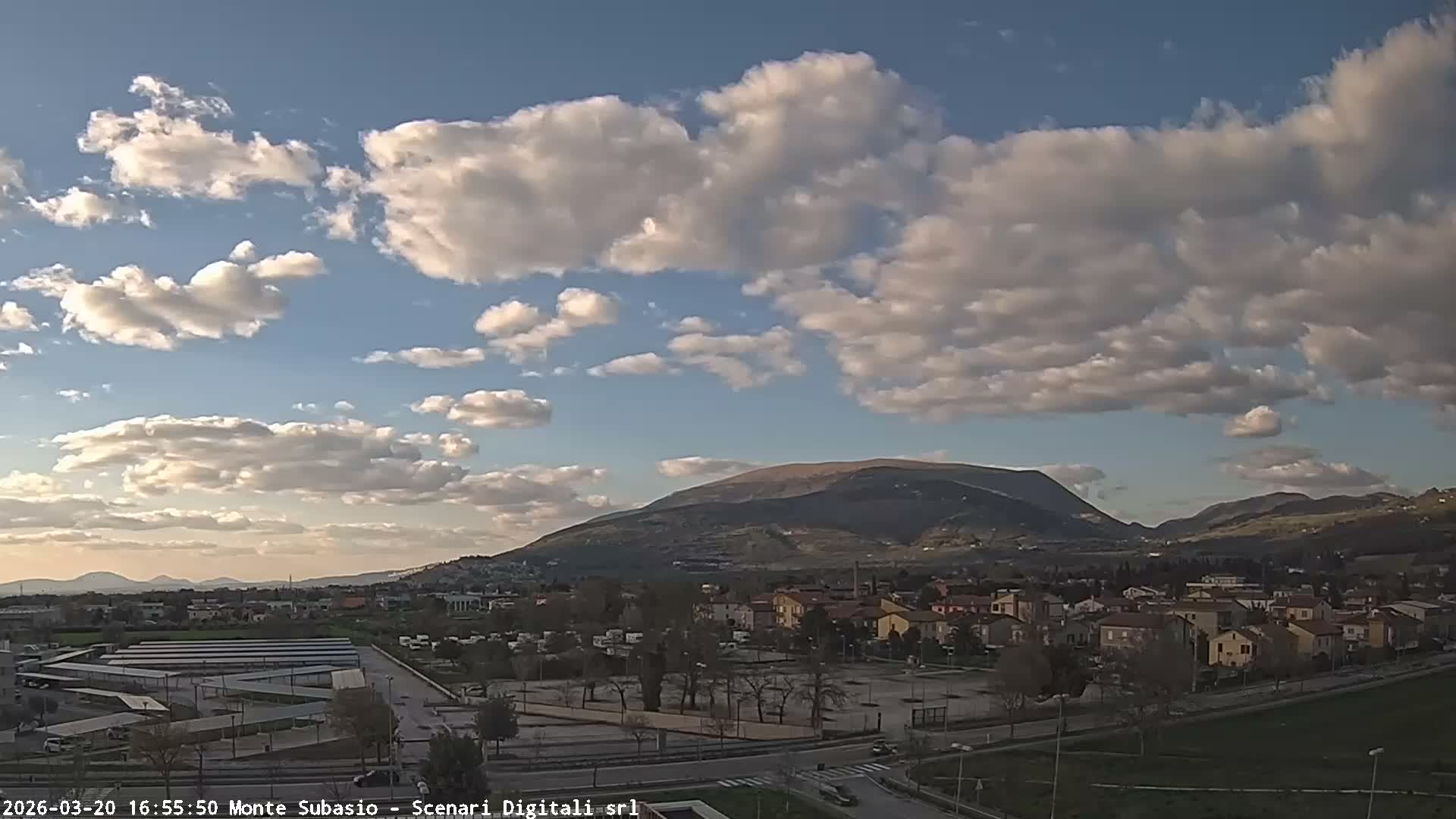 Strada Monte Subasio Mount View & Foligno City Skyline Live Cam - Foligno, Perugia, Umbria, Italy