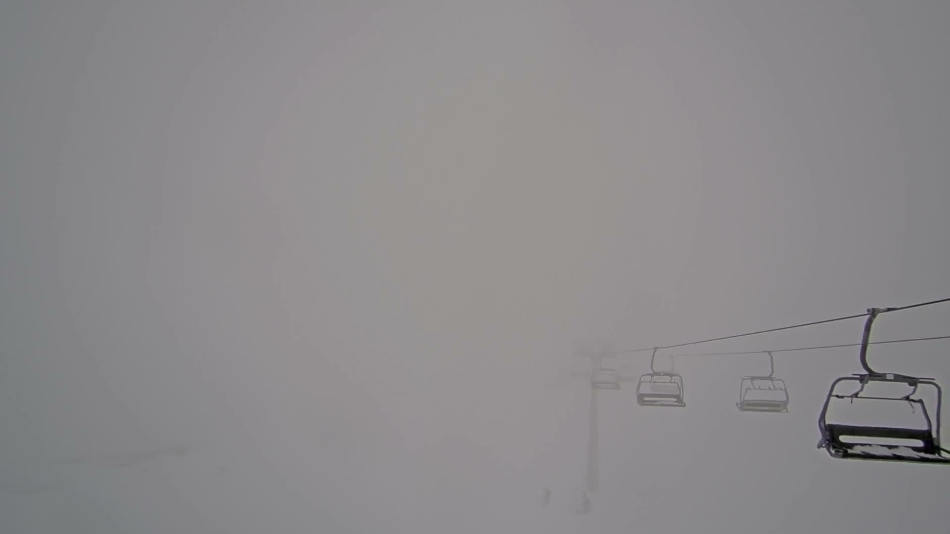 Arette La Pierre-Saint-Martin Summit Ski Slope & France - Spain Border Live Cam - Arette, Pyrenees-Atlantiques, Nouvelle-Aquitaine, France